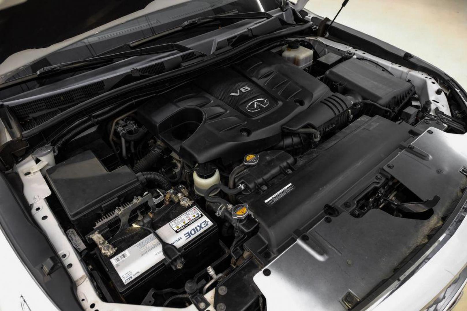 2018 Moonstone /Graphite INFINITI QX80 Base (JN8AZ2NF0J9) with an 5.6L V8 engine, Automatic transmission, located at 15300 Midway Rd., Addison, TX, 75001, (972) 702-0011, 32.958321, -96.838074 - 2018 INFINITI QX80<br><br>Now Available at Midway Auto Group, Addison, Texas<br><br>Bold, luxurious, and built for families who want full-size capability with premium comfort, the 2018 INFINITI QX80 stands at the top of the luxury SUV segment. With powerful V8 performance, a commanding road presence - Photo#46