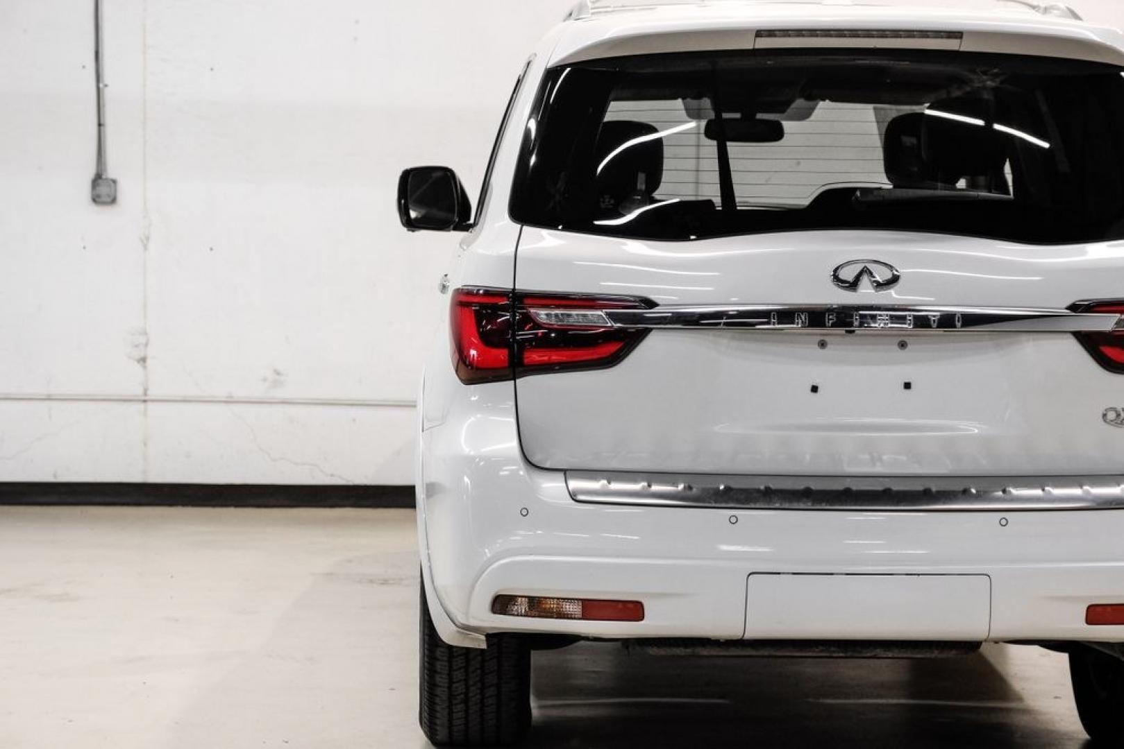 2018 Moonstone /Graphite INFINITI QX80 Base (JN8AZ2NF0J9) with an 5.6L V8 engine, Automatic transmission, located at 15300 Midway Rd., Addison, TX, 75001, (972) 702-0011, 32.958321, -96.838074 - 2018 INFINITI QX80<br><br>Now Available at Midway Auto Group, Addison, Texas<br><br>Bold, luxurious, and built for families who want full-size capability with premium comfort, the 2018 INFINITI QX80 stands at the top of the luxury SUV segment. With powerful V8 performance, a commanding road presence- Photo#43