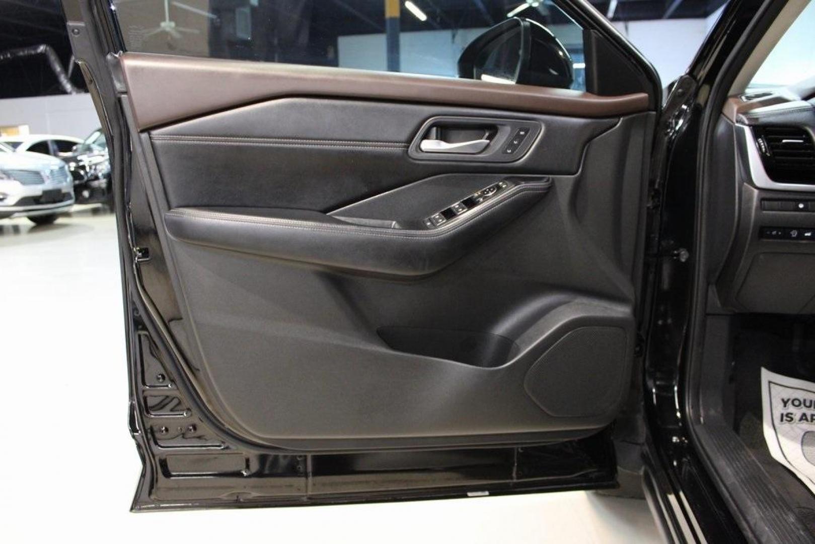 2023 Super Black /Charcoal Nissan Rogue SL (5N1BT3CA6PC) with an 1.5L I3 Turbocharged DOHC 12V LEV3-ULEV50 201hp engine, CVT transmission, located at 15300 Midway Rd., Addison, TX, 75001, (972) 702-0011, 32.958321, -96.838074 - Photo#23