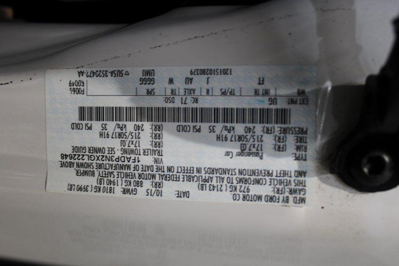 2016 White Platinum Clearcoat Metallic /Medium Soft Ceramic Ford Focus Titanium (1FADP3N2XGL) with an 2.0L I4 DGI Flex Fuel Ti-VCT engine, Automatic transmission, located at 15300 Midway Rd., Addison, TX, 75001, (972) 702-0011, 32.958321, -96.838074 - 2016 Ford Focus SE<br><br>Now Available at Midway Auto Group Addison, Texas<br><br>Efficient, comfortable, and versatilethe 2016 Ford Focus SE offers a great blend of fuel economy, modern technology, and everyday practicality. Whether you're commuting across DFW or looking for a reliable compact ca - Photo#23