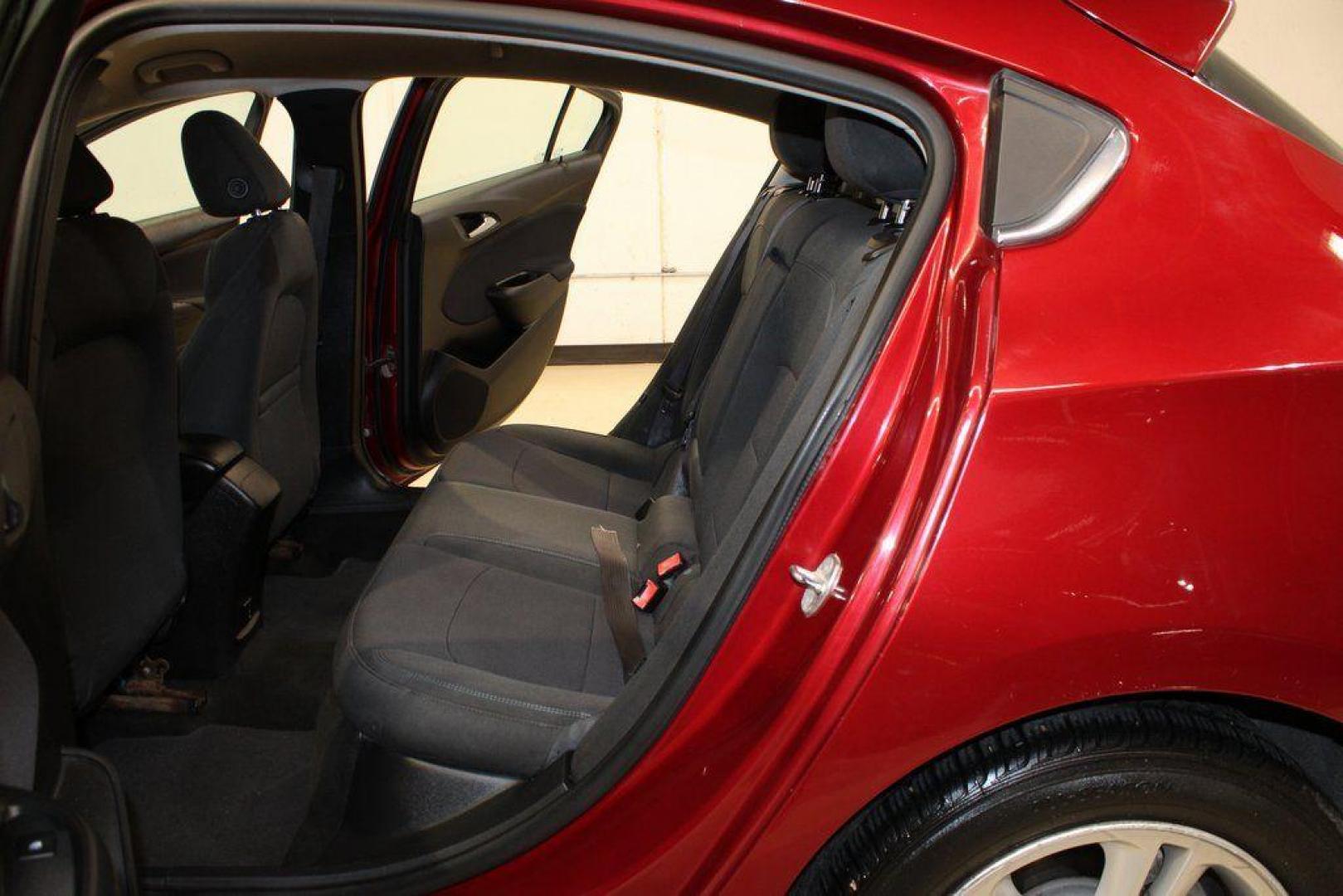 2017 Cajun Red Tintcoat /Black Chevrolet Cruze LT (3G1BE6SM8HS) with an 1.4L 4-Cylinder Turbo DOHC CVVT engine, Automatic transmission, located at 15300 Midway Rd., Addison, TX, 75001, (972) 702-0011, 32.958321, -96.838074 - Photo#11