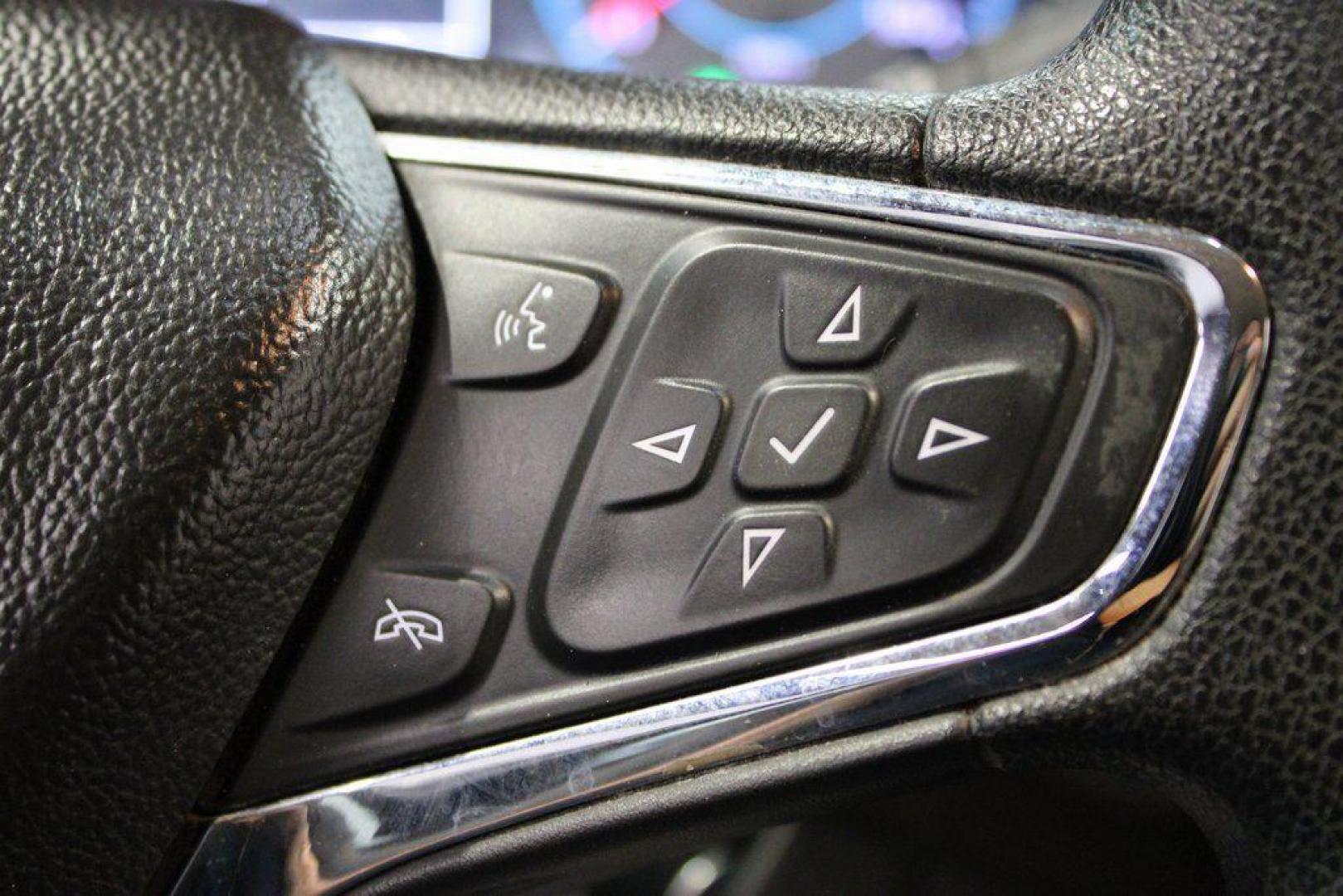 2017 Cajun Red Tintcoat /Black Chevrolet Cruze LT (3G1BE6SM8HS) with an 1.4L 4-Cylinder Turbo DOHC CVVT engine, Automatic transmission, located at 15300 Midway Rd., Addison, TX, 75001, (972) 702-0011, 32.958321, -96.838074 - Photo#16