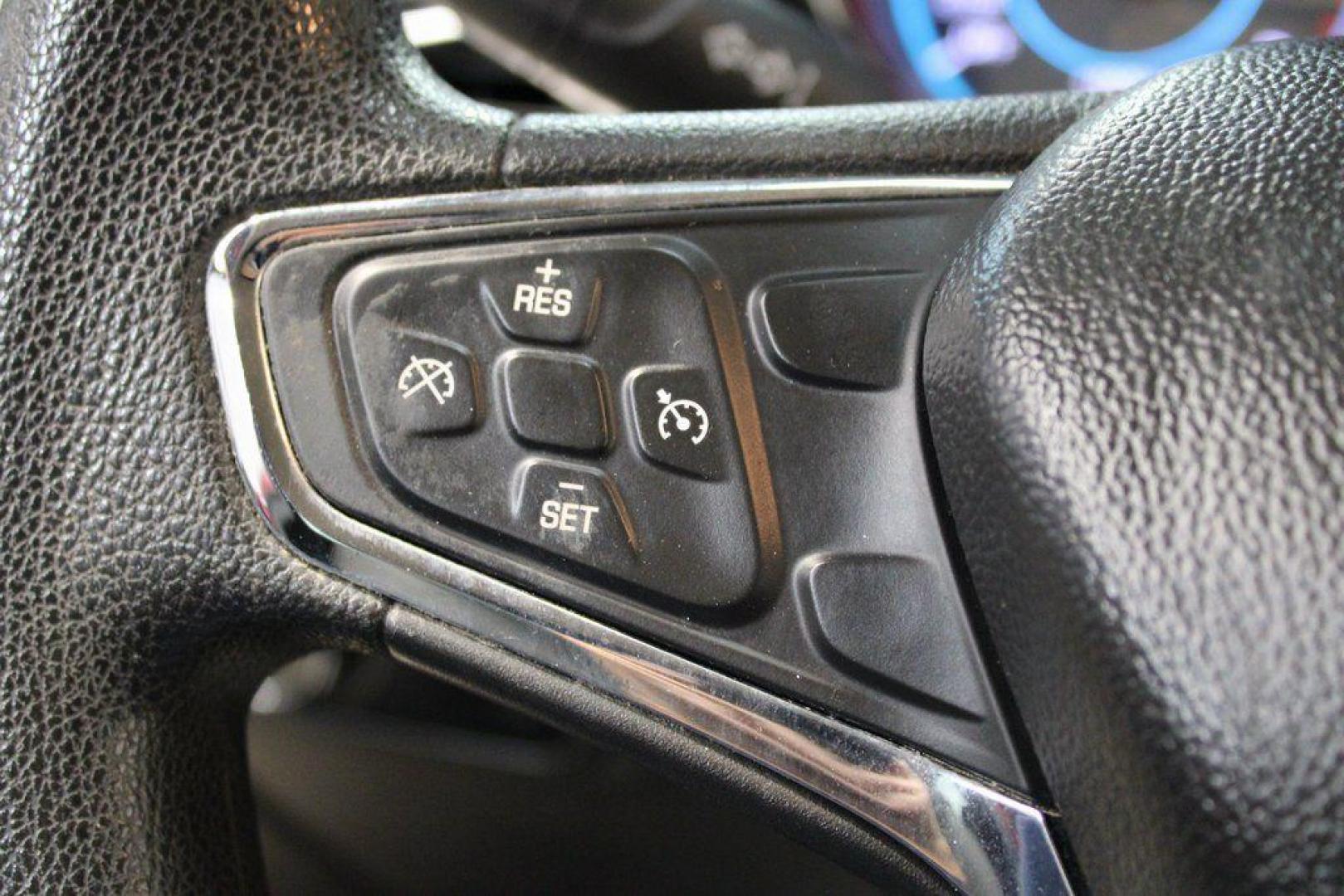 2017 Cajun Red Tintcoat /Black Chevrolet Cruze LT (3G1BE6SM8HS) with an 1.4L 4-Cylinder Turbo DOHC CVVT engine, Automatic transmission, located at 15300 Midway Rd., Addison, TX, 75001, (972) 702-0011, 32.958321, -96.838074 - Photo#17