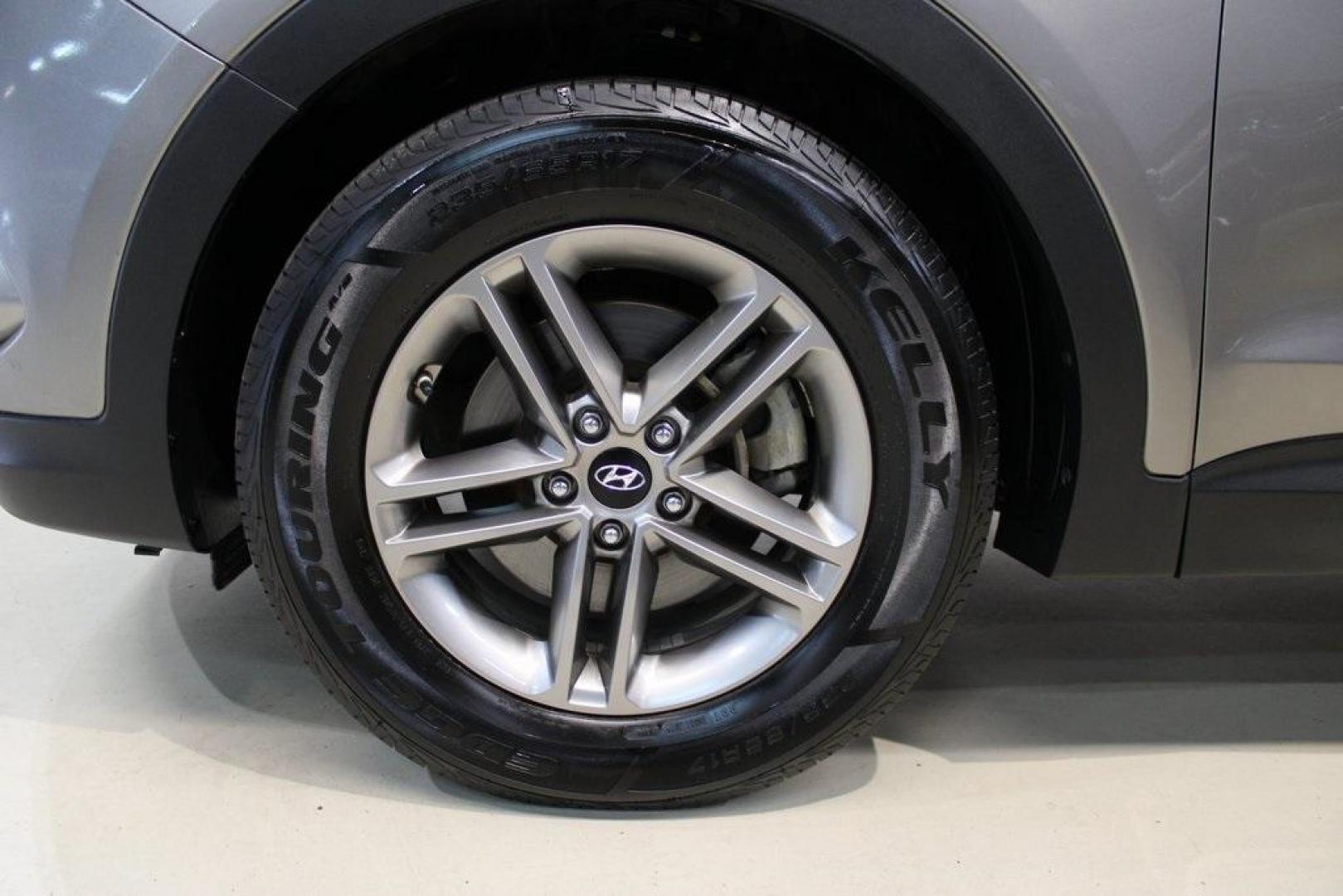 2017 Mineral Gray /Gray Hyundai Santa Fe Sport 2.4 Base (5NMZTDLB0HH) with an 2.4L I4 DGI DOHC 16V engine, Automatic transmission, located at 15300 Midway Rd., Addison, TX, 75001, (972) 702-0011, 32.958321, -96.838074 - Photo#7