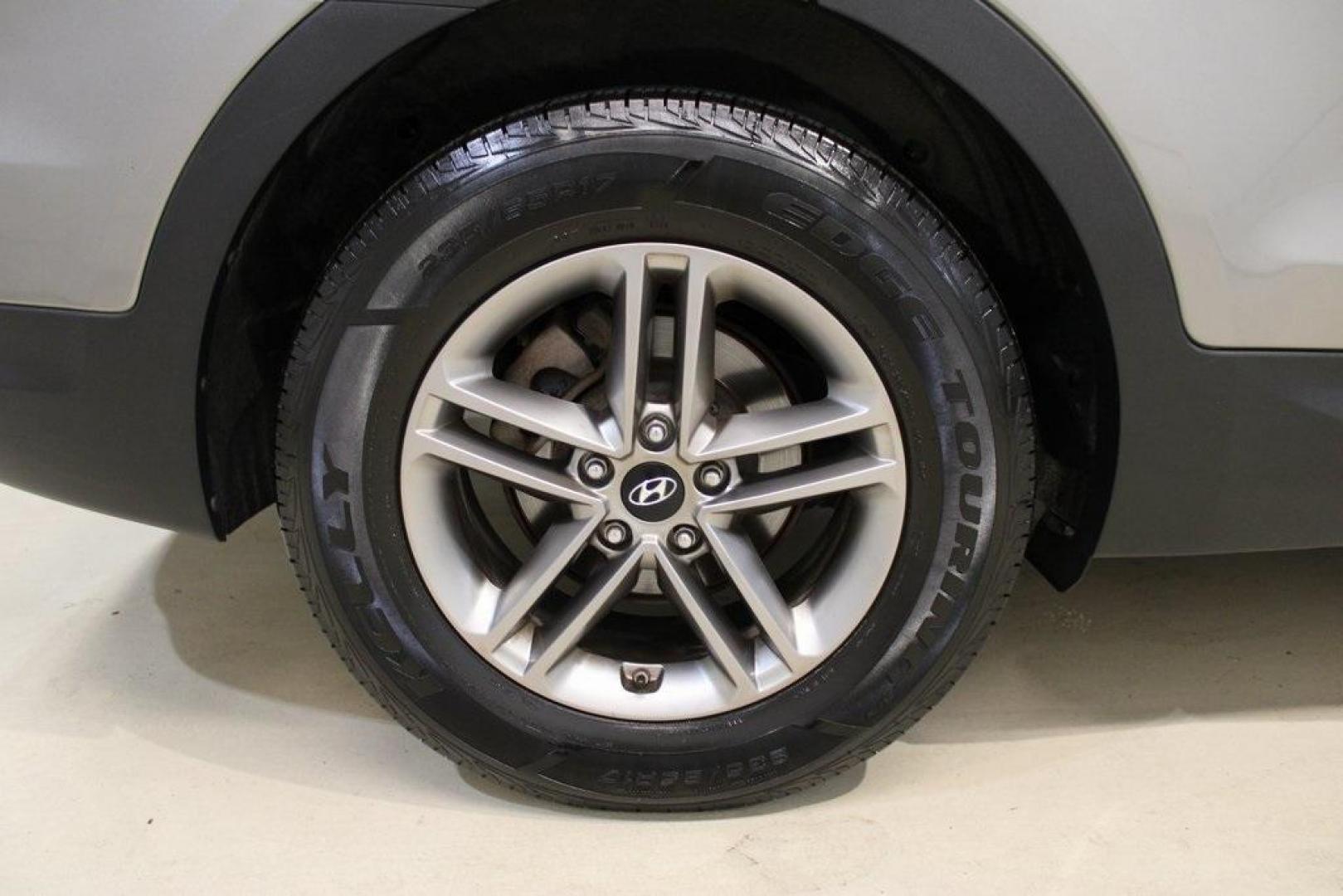 2017 Mineral Gray /Gray Hyundai Santa Fe Sport 2.4 Base (5NMZTDLB0HH) with an 2.4L I4 DGI DOHC 16V engine, Automatic transmission, located at 15300 Midway Rd., Addison, TX, 75001, (972) 702-0011, 32.958321, -96.838074 - Photo#9