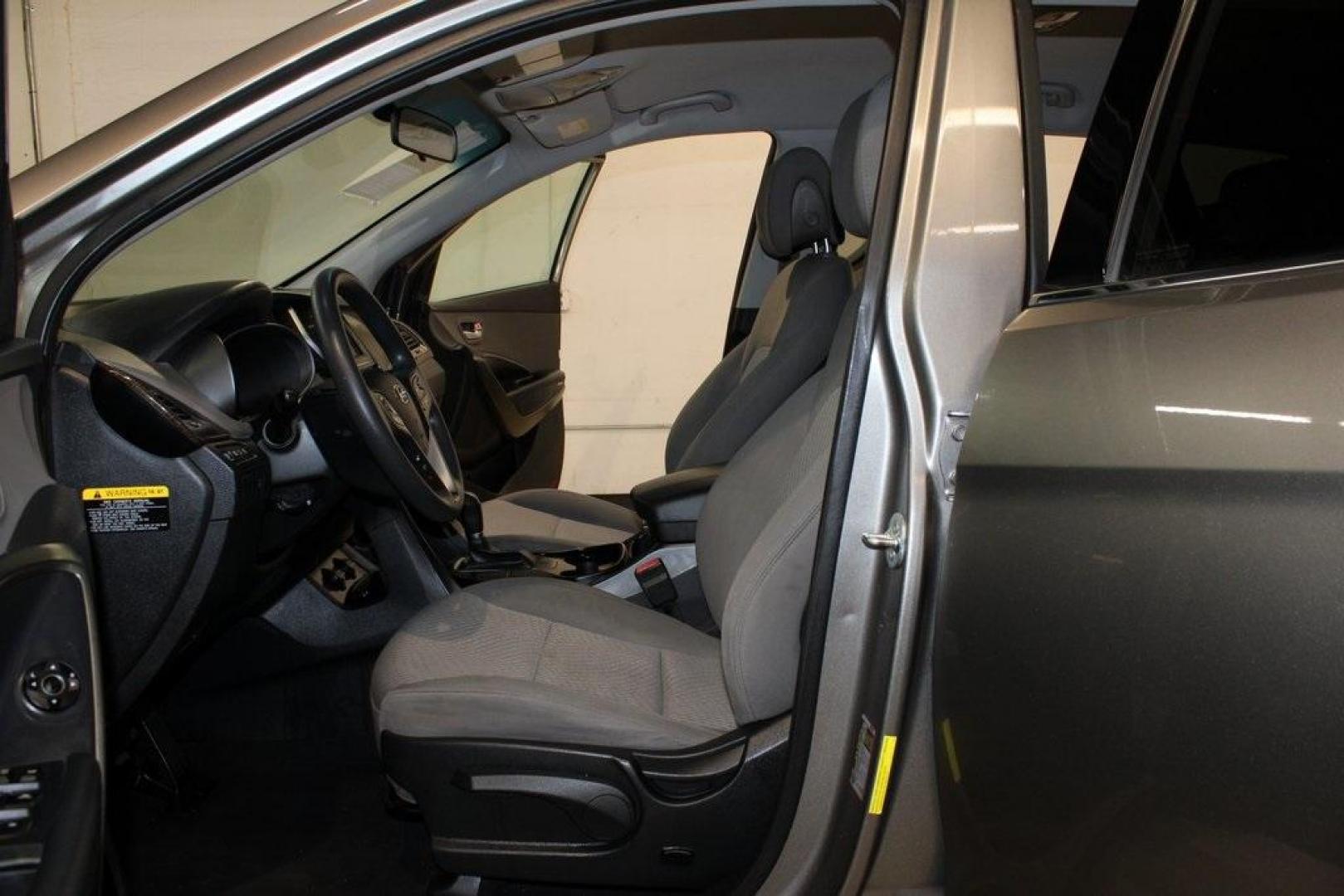 2017 Mineral Gray /Gray Hyundai Santa Fe Sport 2.4 Base (5NMZTDLB0HH) with an 2.4L I4 DGI DOHC 16V engine, Automatic transmission, located at 15300 Midway Rd., Addison, TX, 75001, (972) 702-0011, 32.958321, -96.838074 - Photo#11