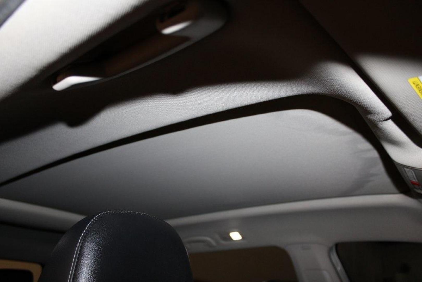 2019 Reflex Silver Metallic /Titan Black Volkswagen Atlas 3.6L V6 SE (1V2XR2CA1KC) with an 3.6L VR6 engine, Automatic transmission, located at 15300 Midway Rd., Addison, TX, 75001, (972) 702-0011, 32.958321, -96.838074 - Photo#12