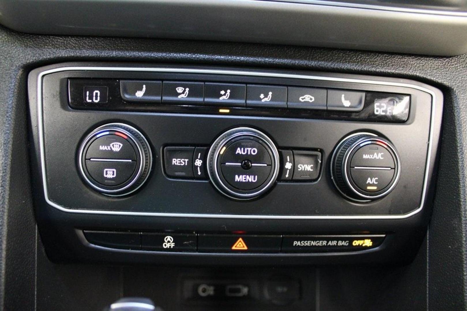 2019 Reflex Silver Metallic /Titan Black Volkswagen Atlas 3.6L V6 SE (1V2XR2CA1KC) with an 3.6L VR6 engine, Automatic transmission, located at 15300 Midway Rd., Addison, TX, 75001, (972) 702-0011, 32.958321, -96.838074 - Photo#22