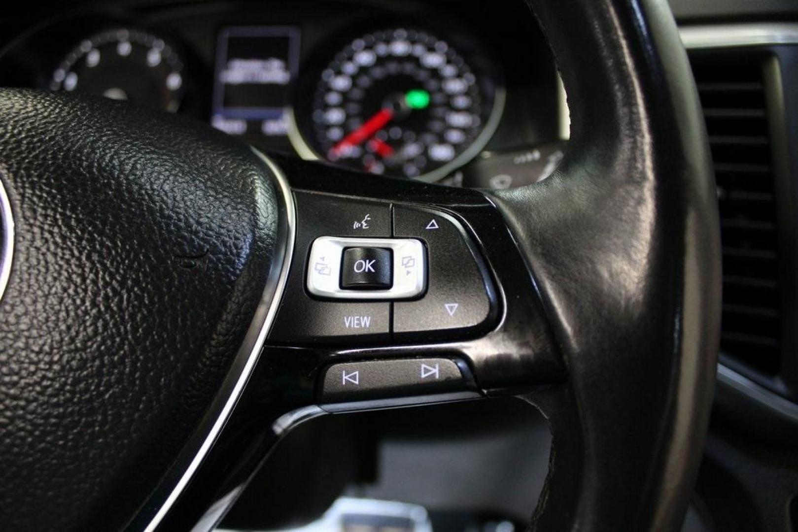 2019 Reflex Silver Metallic /Titan Black Volkswagen Atlas 3.6L V6 SE (1V2XR2CA1KC) with an 3.6L VR6 engine, Automatic transmission, located at 15300 Midway Rd., Addison, TX, 75001, (972) 702-0011, 32.958321, -96.838074 - Photo#25