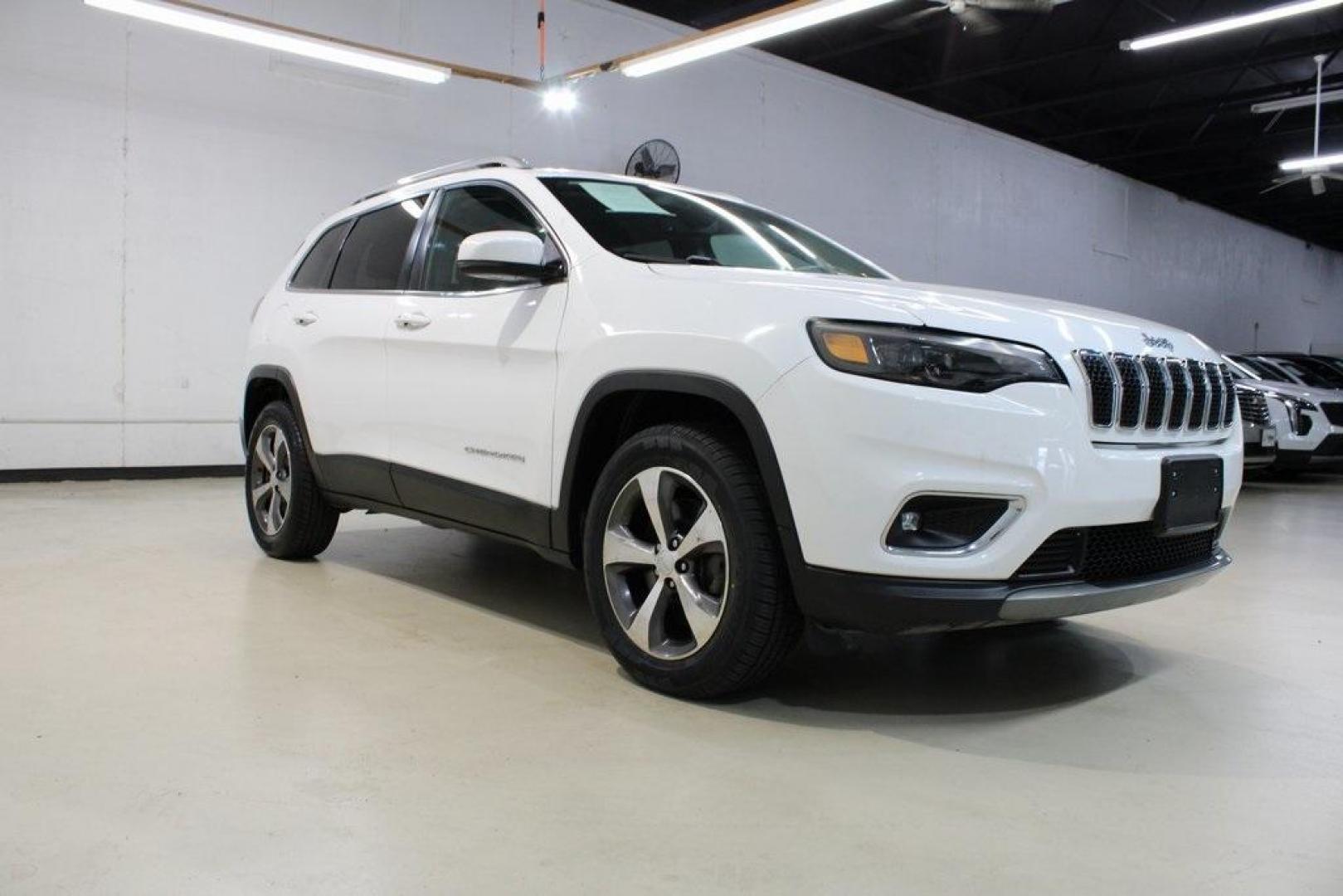 2019 Bright White Clearcoat /Black Jeep Cherokee Limited (1C4PJMDX5KD) with an 3.2L V6 engine, Automatic transmission, located at 15300 Midway Rd., Addison, TX, 75001, (972) 702-0011, 32.958321, -96.838074 - Photo#1