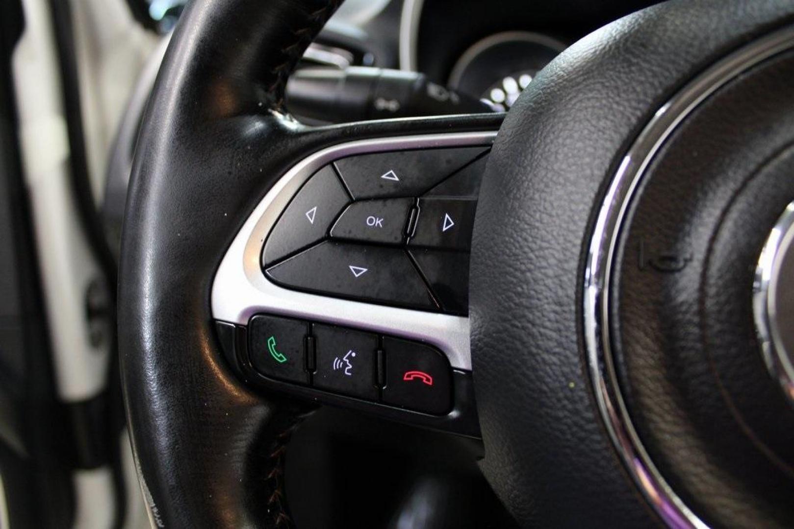 2021 White Clearcoat /Black Jeep Compass Limited (3C4NJDCB3MT) with an 2.4L I4 engine, Automatic transmission, located at 15300 Midway Rd., Addison, TX, 75001, (972) 702-0011, 32.958321, -96.838074 - Photo#23