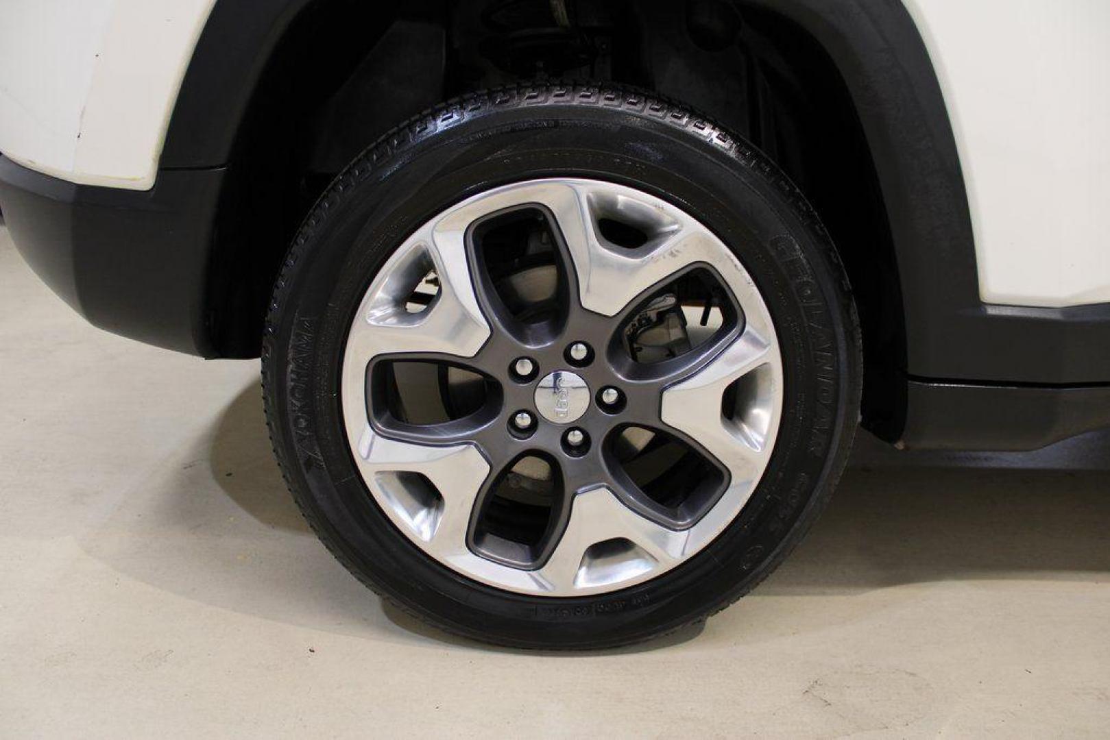 2021 White Clearcoat /Black Jeep Compass Limited (3C4NJDCB3MT) with an 2.4L I4 engine, Automatic transmission, located at 15300 Midway Rd., Addison, TX, 75001, (972) 702-0011, 32.958321, -96.838074 - 2021 Jeep Compass Limited 4x4<br><br>Now Available at Midway Auto Group Addison, Texas<br><br>Premium design, advanced technology, and true Jeep capability come together in the 2021 Jeep Compass Limited 4x4. As the top luxury trim in the Compass lineup, the Limited delivers upgraded materials, refi - Photo#9