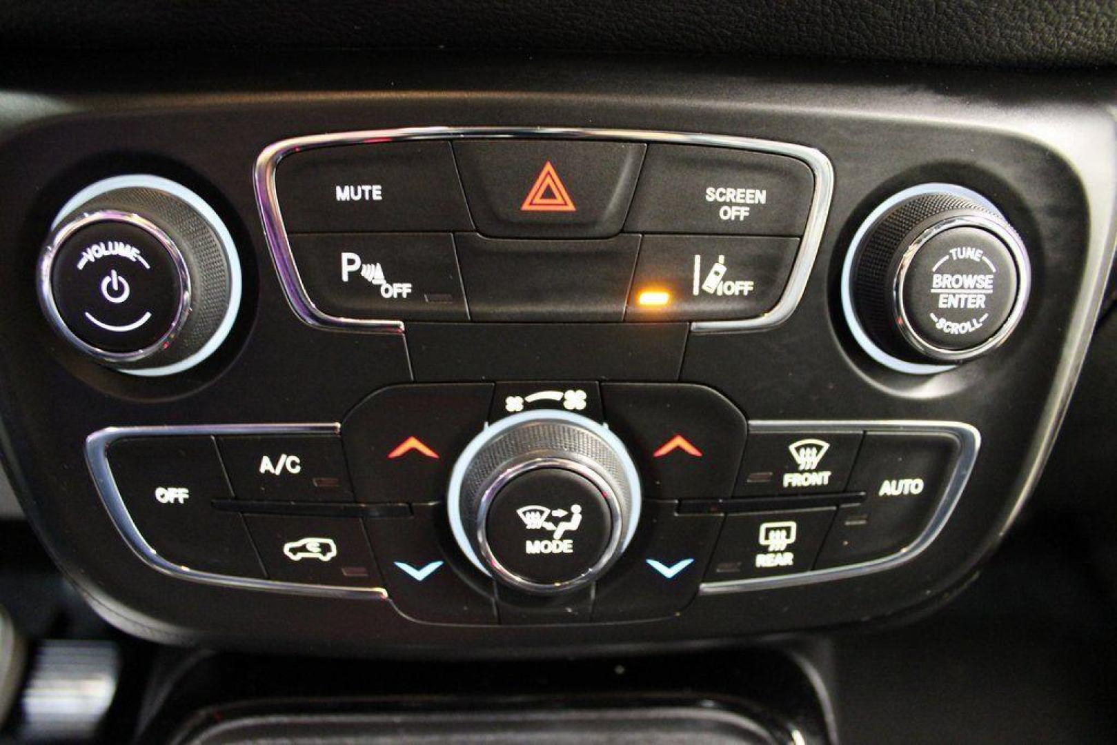 2021 White Clearcoat /Black Jeep Compass Limited (3C4NJDCB3MT) with an 2.4L I4 engine, Automatic transmission, located at 15300 Midway Rd., Addison, TX, 75001, (972) 702-0011, 32.958321, -96.838074 - 2021 Jeep Compass Limited 4x4<br><br>Now Available at Midway Auto Group Addison, Texas<br><br>Premium design, advanced technology, and true Jeep capability come together in the 2021 Jeep Compass Limited 4x4. As the top luxury trim in the Compass lineup, the Limited delivers upgraded materials, refi - Photo#17