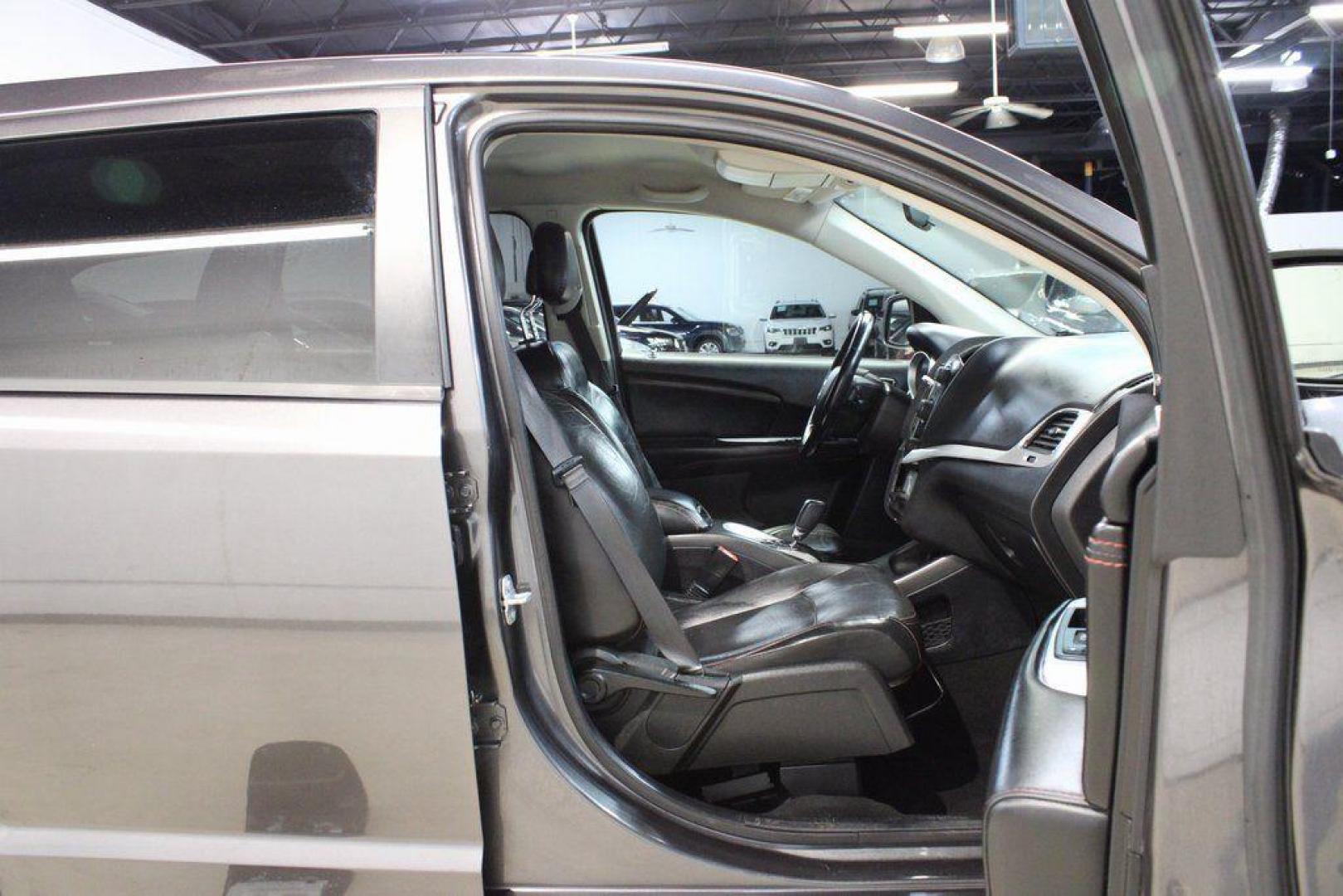 2018 Granite Crystal Metallic Clearcoat /Red Dodge Journey GT (3C4PDCEG0JT) with an 3.6L V6 24V VVT engine, Automatic transmission, located at 15300 Midway Rd., Addison, TX, 75001, (972) 702-0011, 32.958321, -96.838074 - 2018 Dodge Journey GT<br><br>Now Available at Midway Auto Group Addison, Texas<br><br>The 2018 Dodge Journey GT delivers a perfect blend of performance, comfort, and versatility. As the top trim level, the GT stands above the rest with premium interior materials, upgraded technology, and a powerful - Photo#10