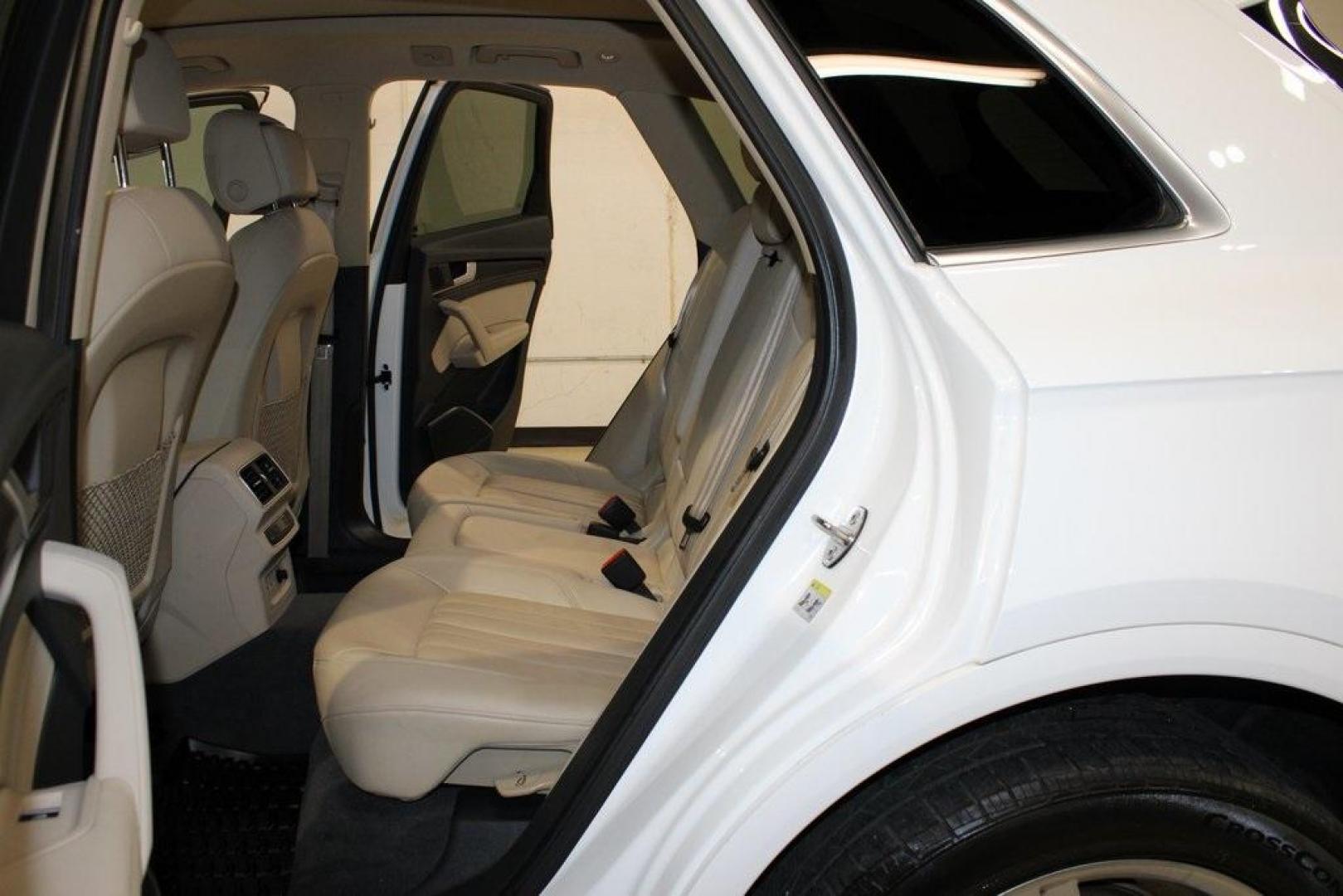 2019 Ibis White /Beige Audi Q5 2.0T Premium Plus (WA1BNAFY5K2) with an 2.0L TFSI engine, Automatic transmission, located at 15300 Midway Rd., Addison, TX, 75001, (972) 702-0011, 32.958321, -96.838074 - Photo#15