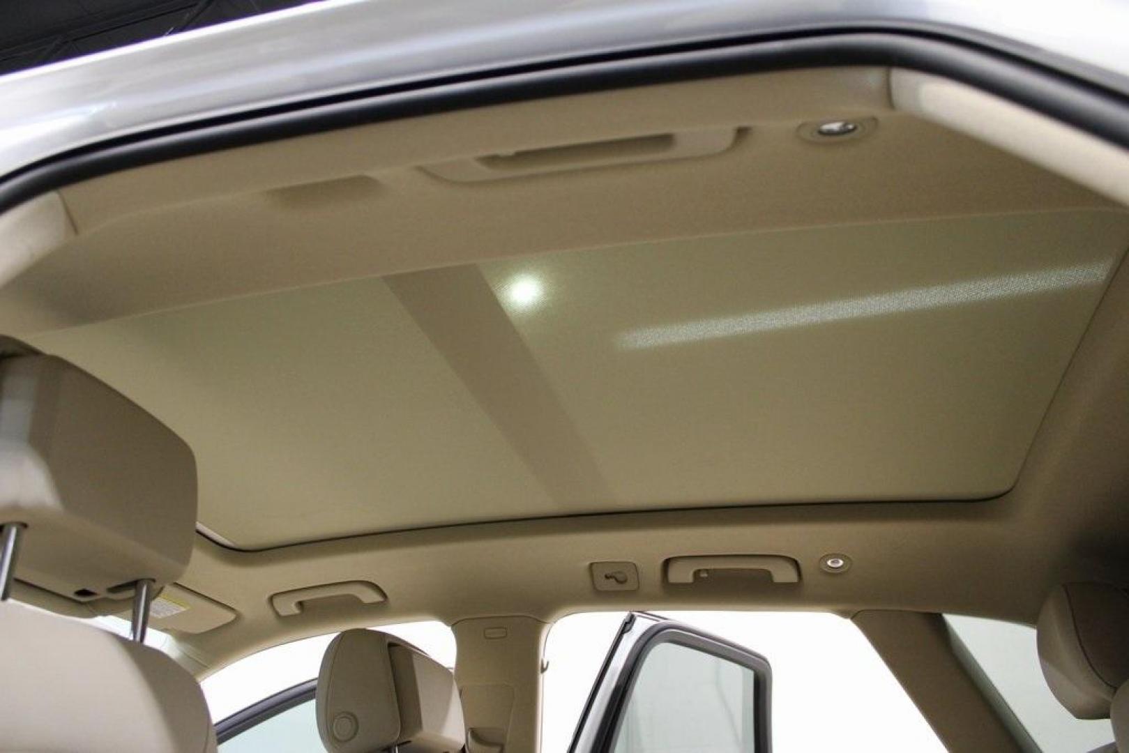 2019 Ibis White /Beige Audi Q5 2.0T Premium Plus (WA1BNAFY5K2) with an 2.0L TFSI engine, Automatic transmission, located at 15300 Midway Rd., Addison, TX, 75001, (972) 702-0011, 32.958321, -96.838074 - Photo#16