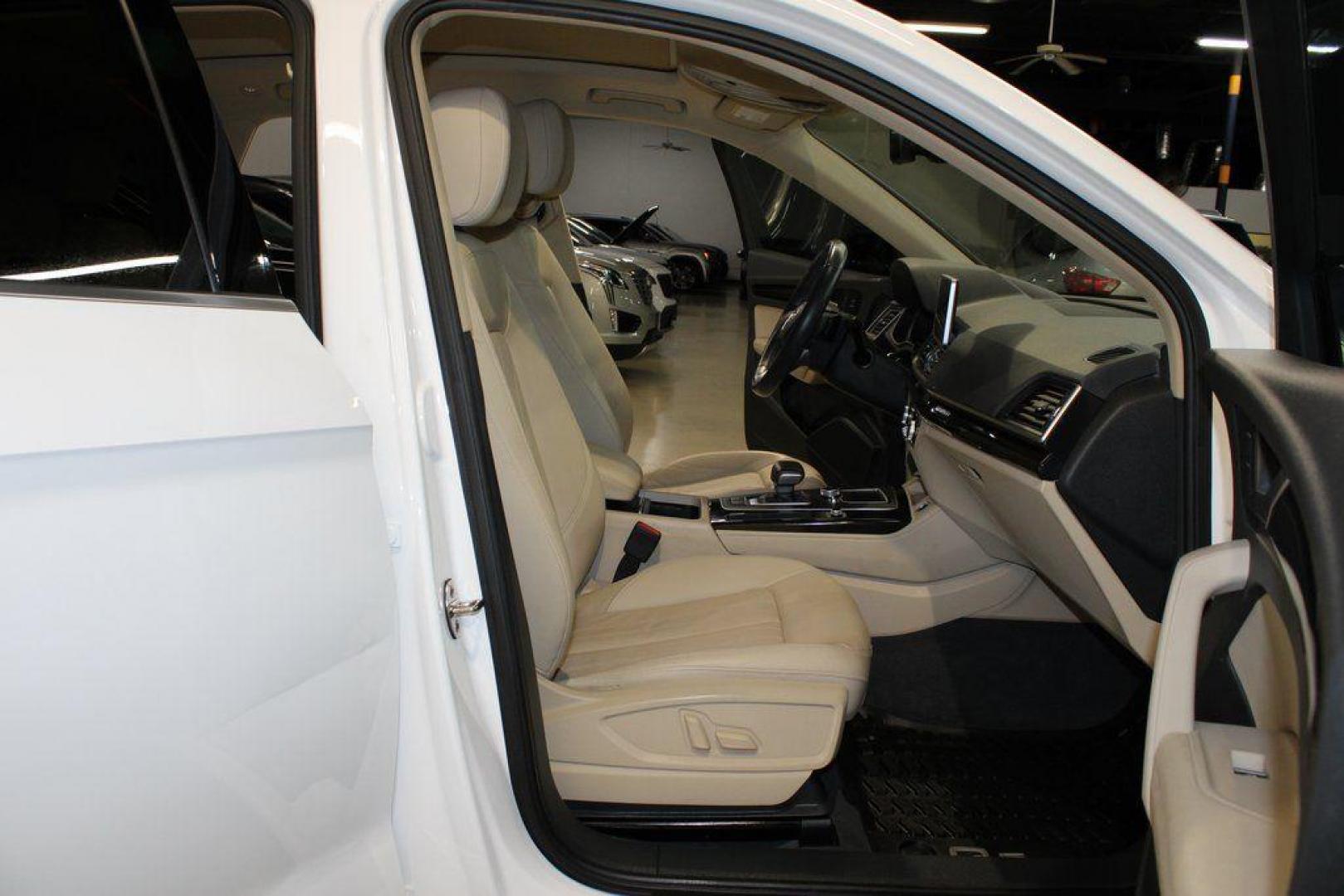 2019 Ibis White /Beige Audi Q5 2.0T Premium Plus (WA1BNAFY5K2) with an 2.0L TFSI engine, Automatic transmission, located at 15300 Midway Rd., Addison, TX, 75001, (972) 702-0011, 32.958321, -96.838074 - 2019 Audi Q5 2.0T Premium Plus Quattro<br><br>Now Available at Midway Auto Group Addison, Texas<br><br>Refined, capable, and unmistakably Audithe 2019 Audi Q5 Premium Plus Quattro delivers luxury-level comfort, confident all-wheel drive performance, and advanced safety tech. With a beautifully craf - Photo#13