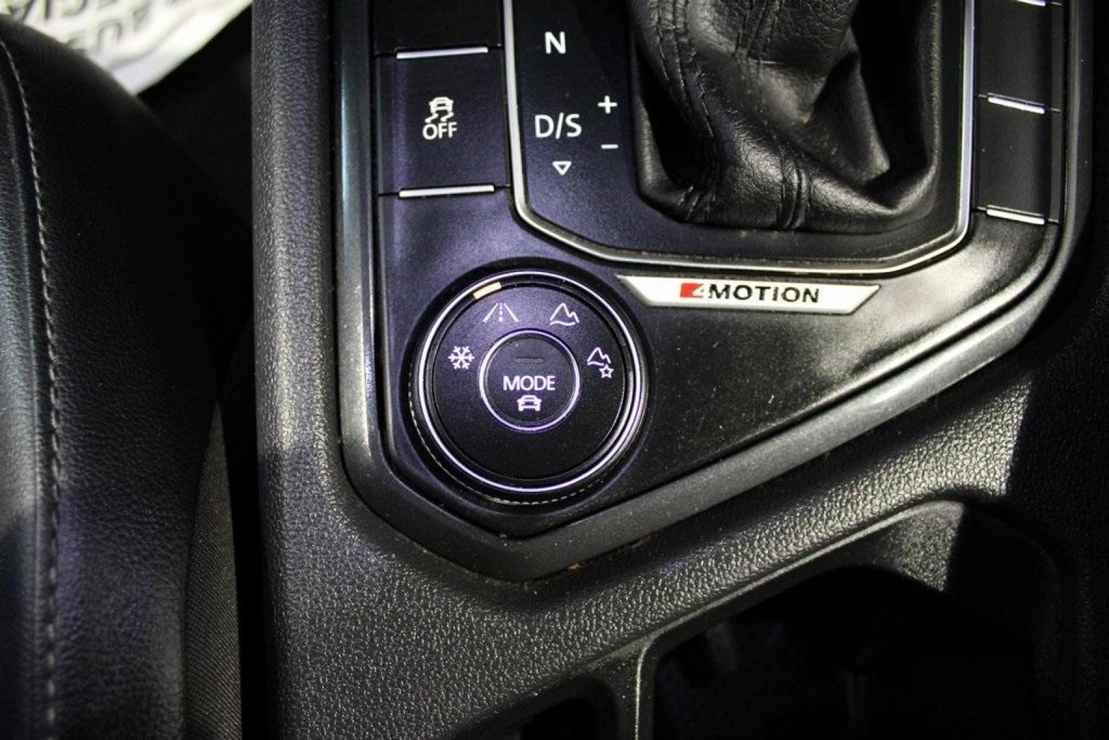 2018 Platinum Gray Metallic /Titan Black Volkswagen Tiguan 2.0T SEL (3VV2B7AX3JM) with an 2.0L TSI DOHC engine, Automatic transmission, located at 15300 Midway Rd., Addison, TX, 75001, (972) 702-0011, 32.958321, -96.838074 - 2018 Volkswagen Tiguan SEL 4MOTION<br><br>Now Available at Midway Auto Group Addison, Texas<br><br>Spacious, capable, and engineered for everyday versatilitythe 2018 Volkswagen Tiguan S 4MOTION offers three-row flexibility, a smooth turbocharged drive, and the confidence of VWs advanced all-wheel-d - Photo#25