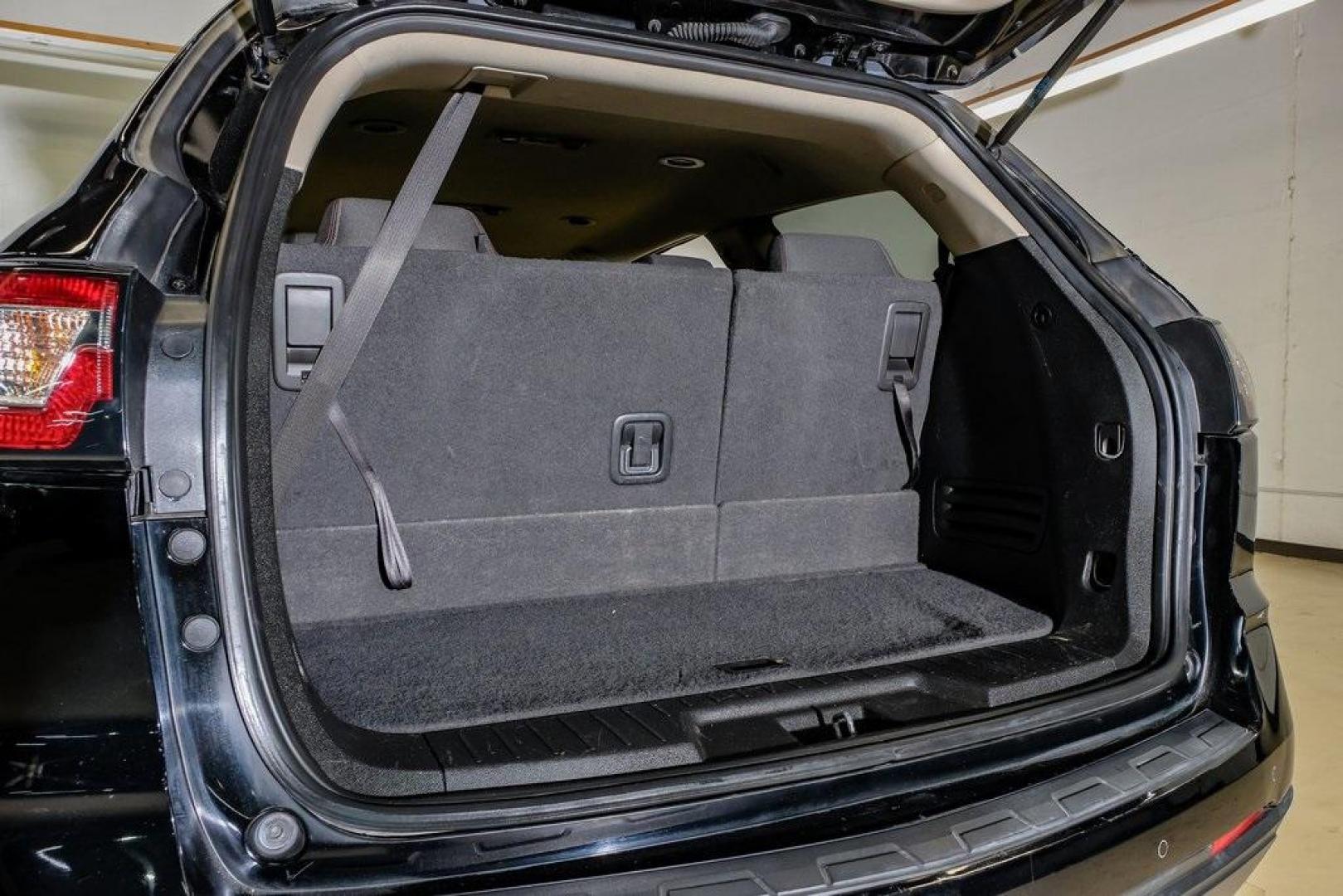 2017 Mosaic Black Metallic /Ebony/Saddle Up Chevrolet Traverse LT (1GNKRGKD3HJ) with an 3.6L V6 SIDI engine, Automatic transmission, located at 15300 Midway Rd., Addison, TX, 75001, (972) 702-0011, 32.958321, -96.838074 - Photo#55