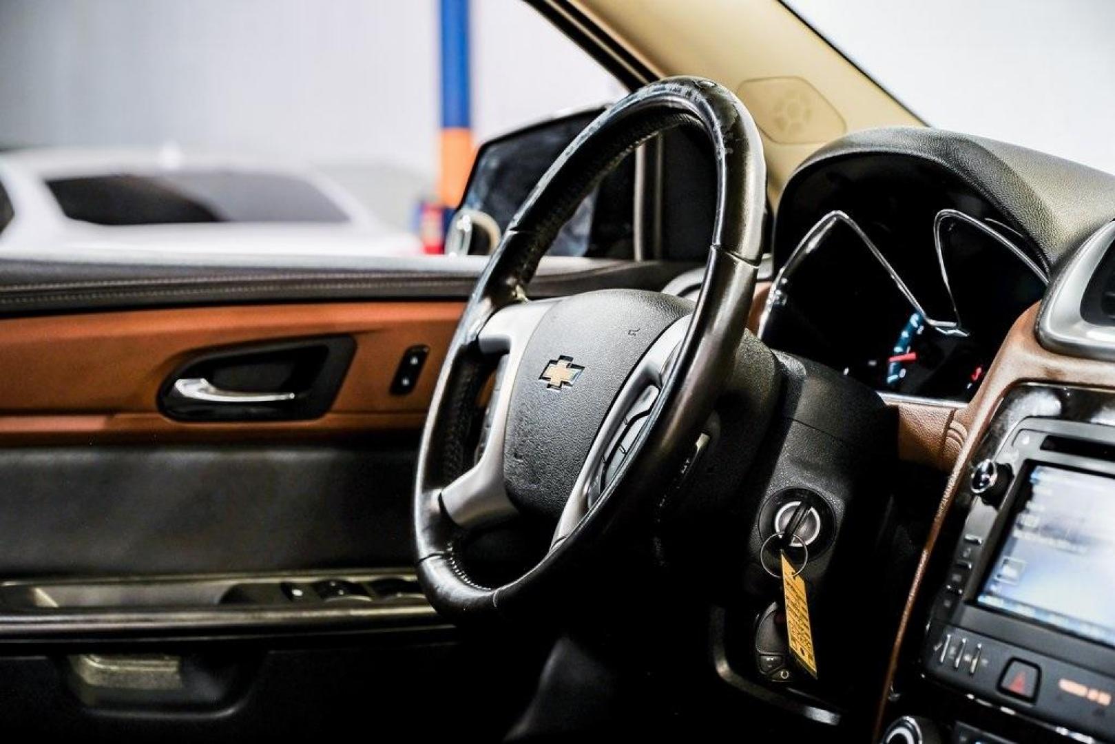 2017 Mosaic Black Metallic /Ebony/Saddle Up Chevrolet Traverse LT (1GNKRGKD3HJ) with an 3.6L V6 SIDI engine, Automatic transmission, located at 15300 Midway Rd., Addison, TX, 75001, (972) 702-0011, 32.958321, -96.838074 - Photo#18