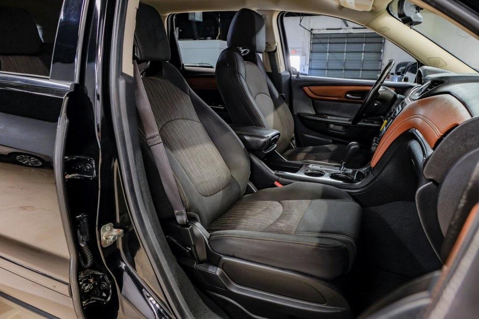 2017 Mosaic Black Metallic /Ebony/Saddle Up Chevrolet Traverse LT (1GNKRGKD3HJ) with an 3.6L V6 SIDI engine, Automatic transmission, located at 15300 Midway Rd., Addison, TX, 75001, (972) 702-0011, 32.958321, -96.838074 - Photo#36