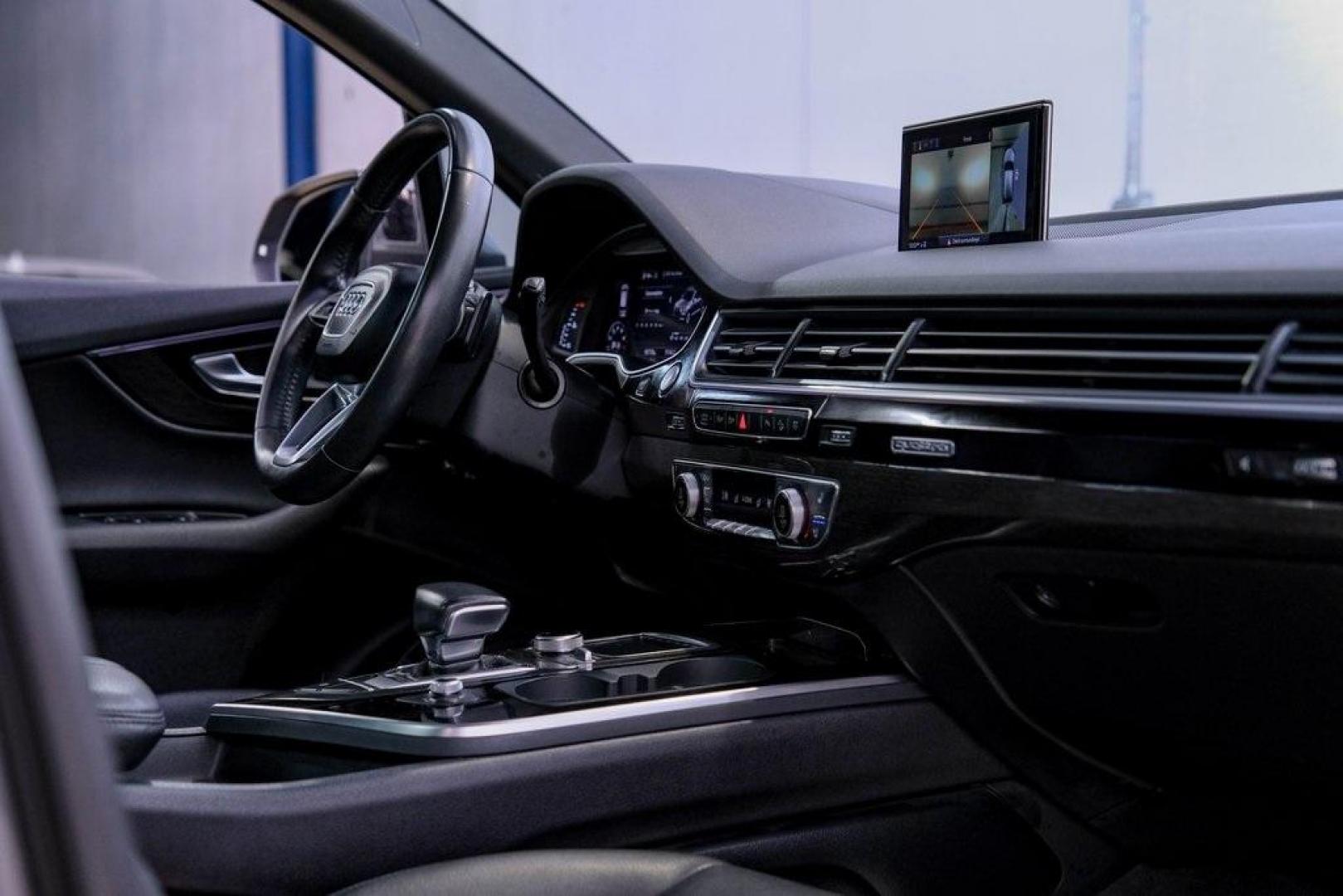 2018 Gray Metallic /Black Audi Q7 3.0T Prestige (WA1VAAF79JD) with an 3.0L TFSI V6 DOHC engine, Automatic transmission, located at 15300 Midway Rd., Addison, TX, 75001, (972) 702-0011, 32.958321, -96.838074 - Photo#19