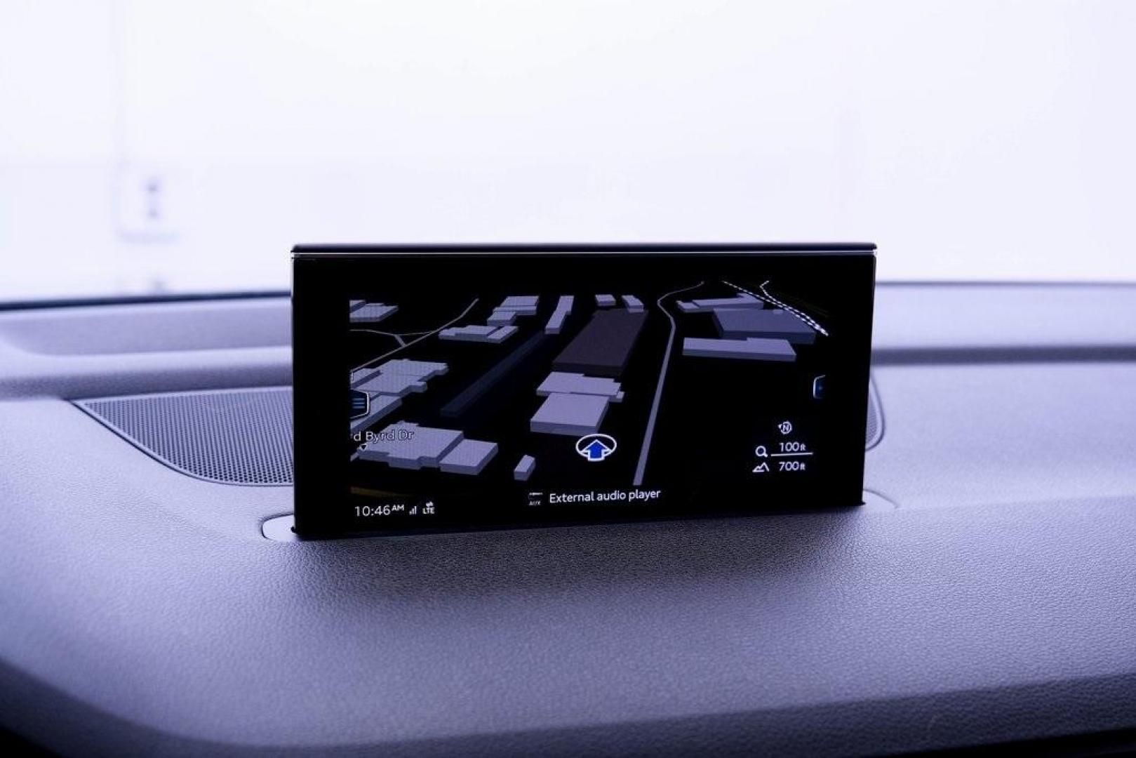 2018 Gray Metallic /Black Audi Q7 3.0T Prestige (WA1VAAF79JD) with an 3.0L TFSI V6 DOHC engine, Automatic transmission, located at 15300 Midway Rd., Addison, TX, 75001, (972) 702-0011, 32.958321, -96.838074 - Photo#32