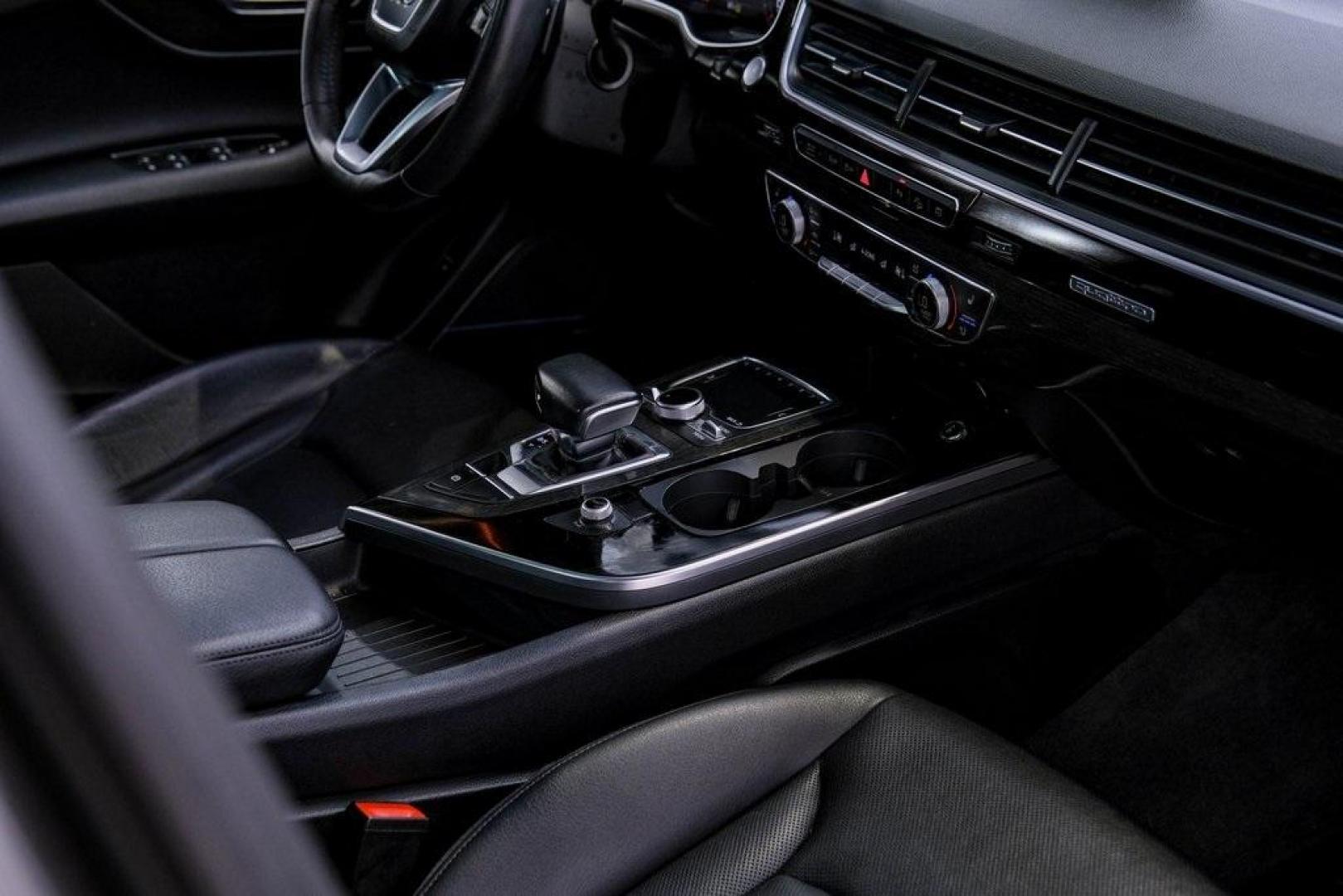 2018 Gray Metallic /Black Audi Q7 3.0T Prestige (WA1VAAF79JD) with an 3.0L TFSI V6 DOHC engine, Automatic transmission, located at 15300 Midway Rd., Addison, TX, 75001, (972) 702-0011, 32.958321, -96.838074 - Photo#33