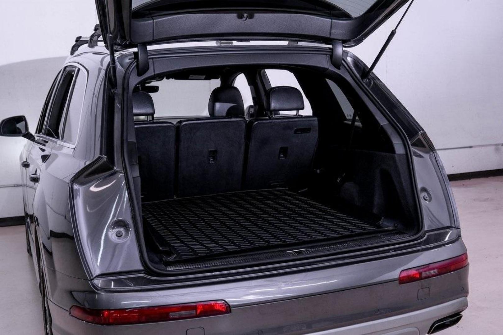 2018 Gray Metallic /Black Audi Q7 3.0T Prestige (WA1VAAF79JD) with an 3.0L TFSI V6 DOHC engine, Automatic transmission, located at 15300 Midway Rd., Addison, TX, 75001, (972) 702-0011, 32.958321, -96.838074 - Photo#65