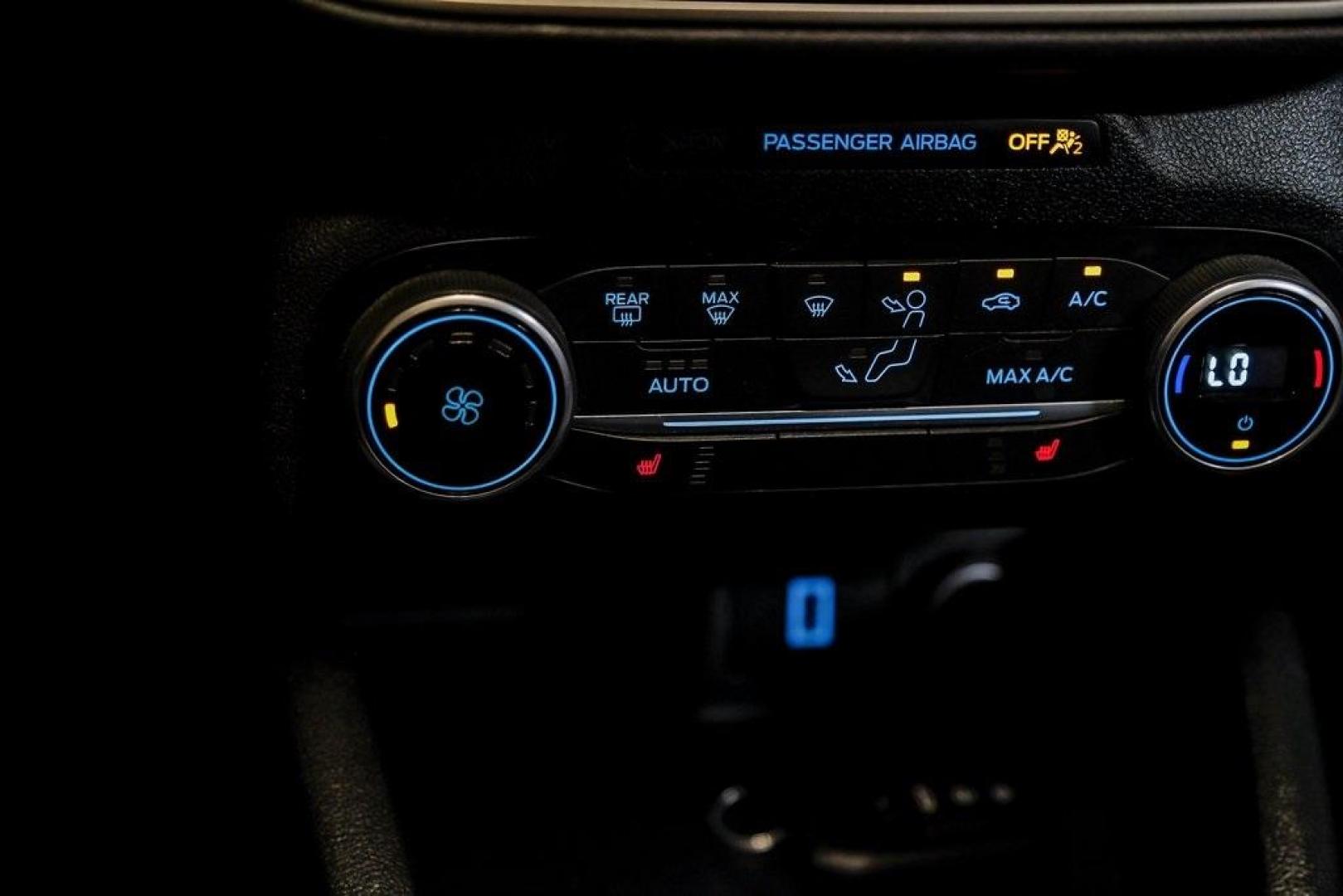 2020 Magnetic /Ebony Ford Escape SE (1FMCU0G64LU) with an 1.5L EcoBoost engine, Automatic transmission, located at 15300 Midway Rd., Addison, TX, 75001, (972) 702-0011, 32.958321, -96.838074 - Photo#32