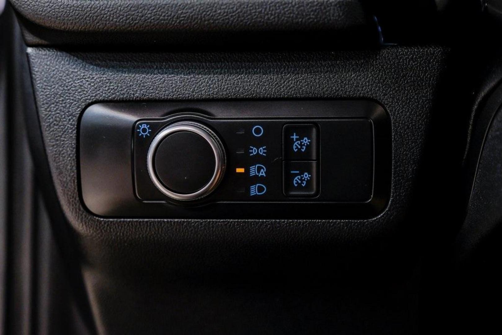 2020 Magnetic /Ebony Ford Escape SE (1FMCU0G64LU) with an 1.5L EcoBoost engine, Automatic transmission, located at 15300 Midway Rd., Addison, TX, 75001, (972) 702-0011, 32.958321, -96.838074 - Photo#33