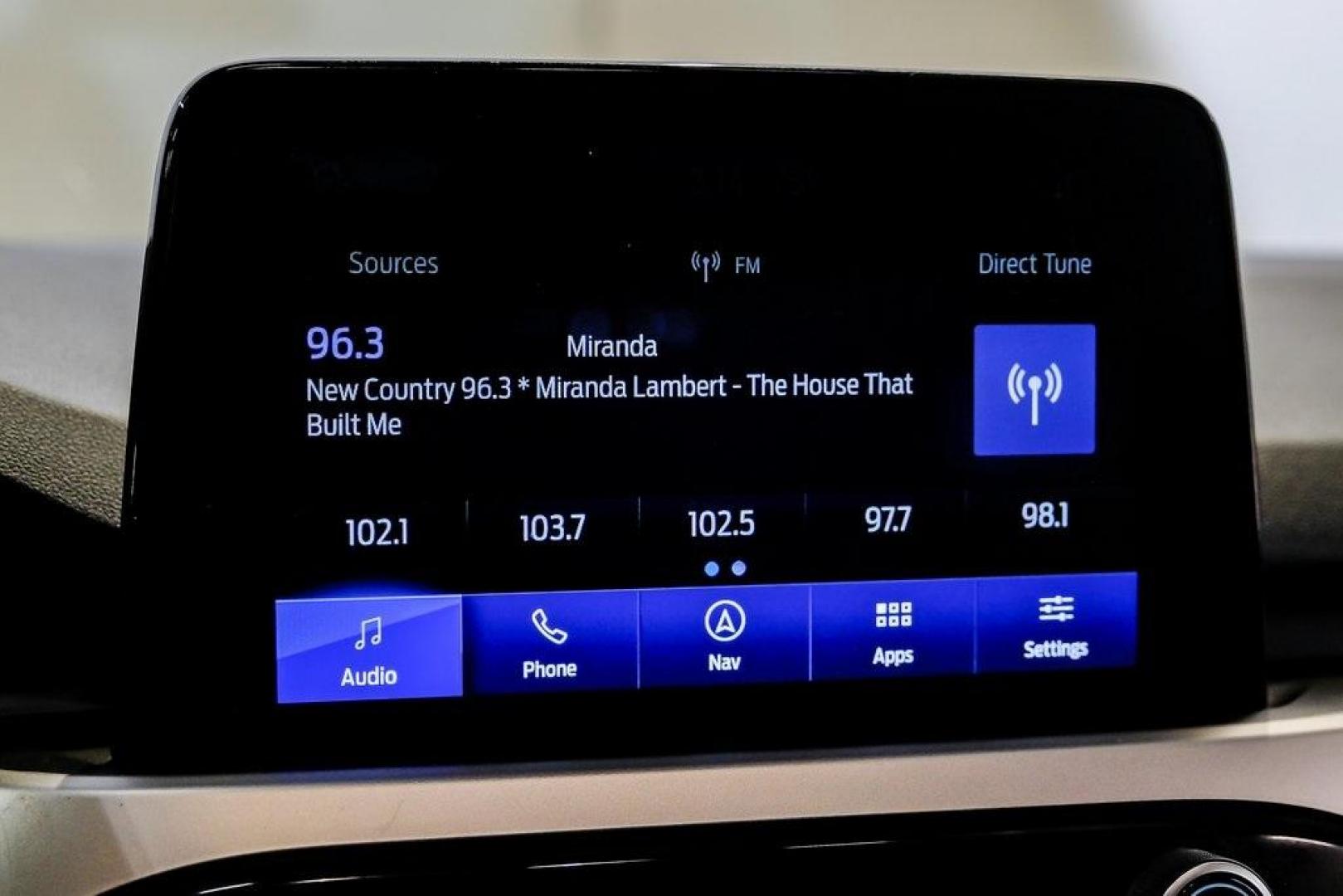 2020 Magnetic /Ebony Ford Escape SE (1FMCU0G64LU) with an 1.5L EcoBoost engine, Automatic transmission, located at 15300 Midway Rd., Addison, TX, 75001, (972) 702-0011, 32.958321, -96.838074 - Photo#35