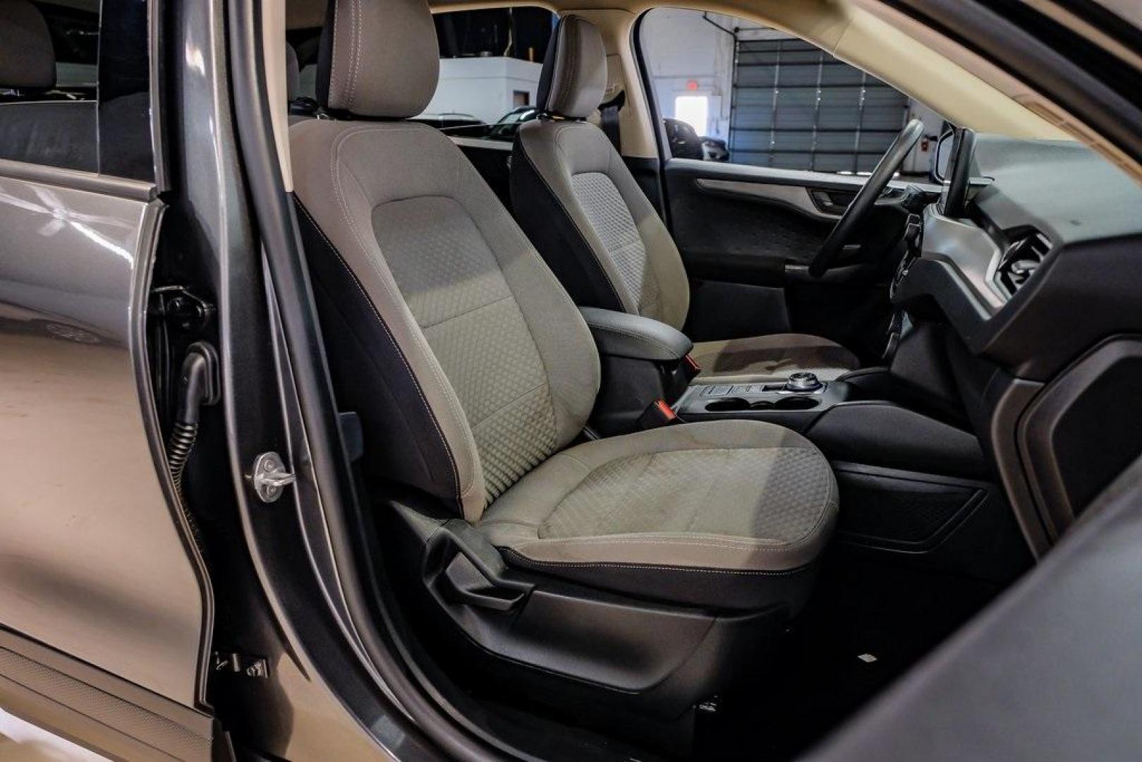 2020 Magnetic /Ebony Ford Escape SE (1FMCU0G64LU) with an 1.5L EcoBoost engine, Automatic transmission, located at 15300 Midway Rd., Addison, TX, 75001, (972) 702-0011, 32.958321, -96.838074 - Photo#41