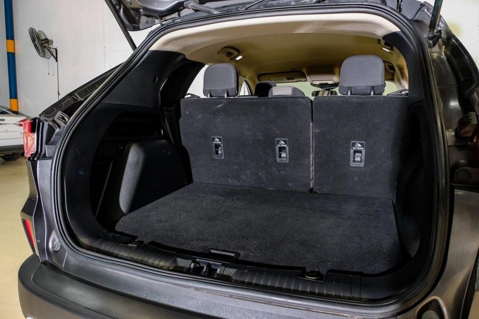 2020 Magnetic /Ebony Ford Escape SE (1FMCU0G64LU) with an 1.5L EcoBoost engine, Automatic transmission, located at 15300 Midway Rd., Addison, TX, 75001, (972) 702-0011, 32.958321, -96.838074 - Photo#58