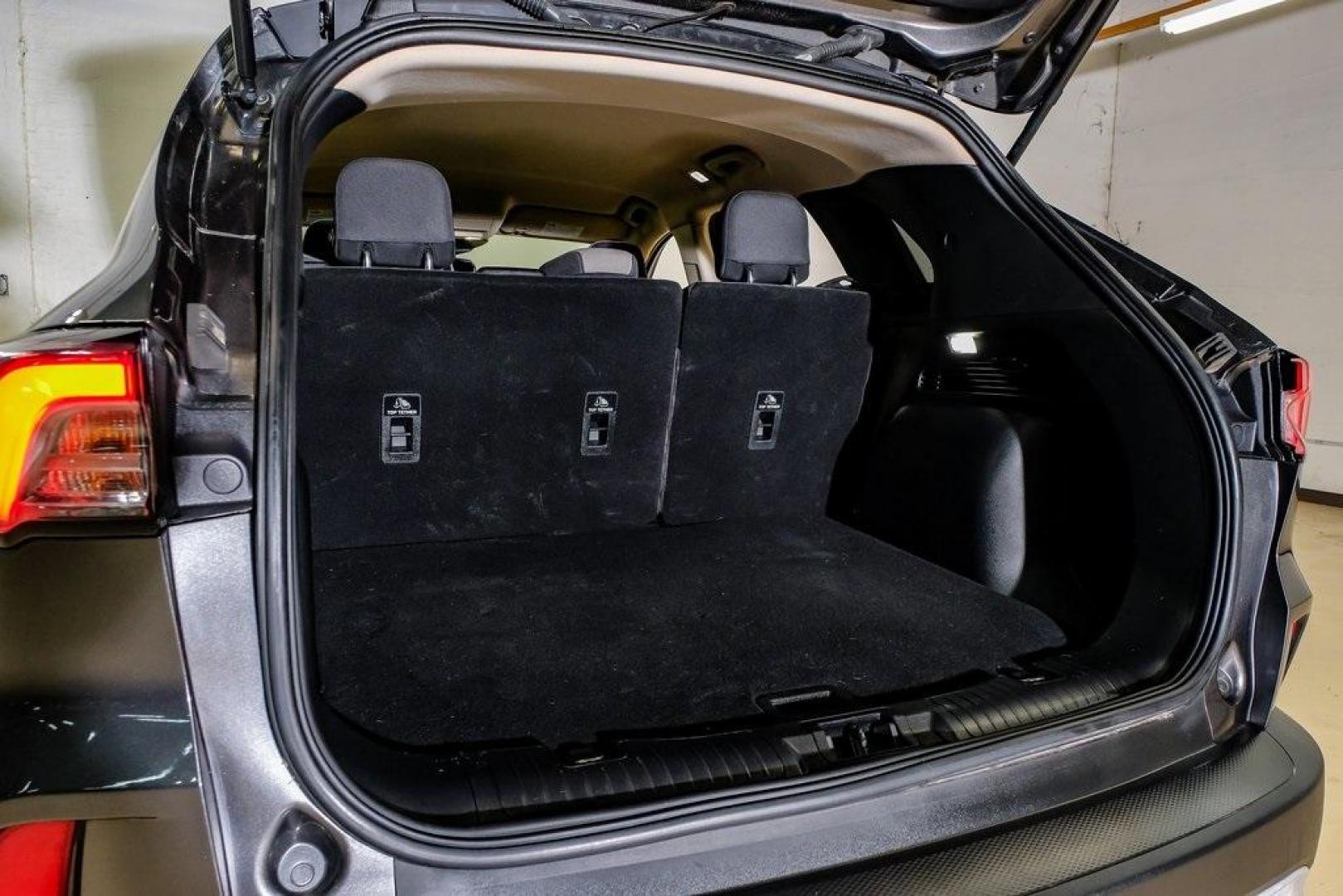 2020 Magnetic /Ebony Ford Escape SE (1FMCU0G64LU) with an 1.5L EcoBoost engine, Automatic transmission, located at 15300 Midway Rd., Addison, TX, 75001, (972) 702-0011, 32.958321, -96.838074 - Photo#59