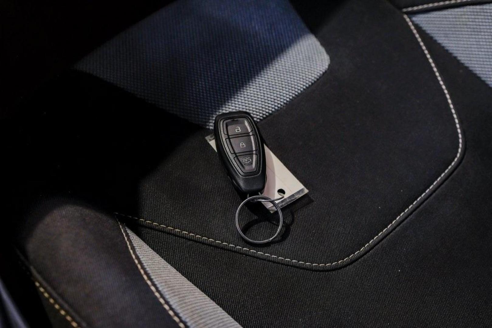 2015 Magnetic /Black Ford Focus ST (1FADP3L93FL) with an EcoBoost 2.0L I4 GTDi DOHC Turbocharged VCT engine, Manual transmission, located at 15300 Midway Rd., Addison, TX, 75001, (972) 702-0011, 32.958321, -96.838074 - Photo#62