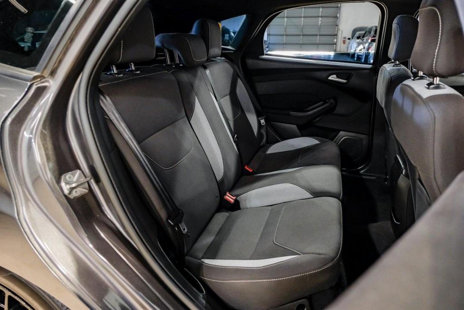 2015 Magnetic /Black Ford Focus ST (1FADP3L93FL) with an EcoBoost 2.0L I4 GTDi DOHC Turbocharged VCT engine, Manual transmission, located at 15300 Midway Rd., Addison, TX, 75001, (972) 702-0011, 32.958321, -96.838074 - Photo#40