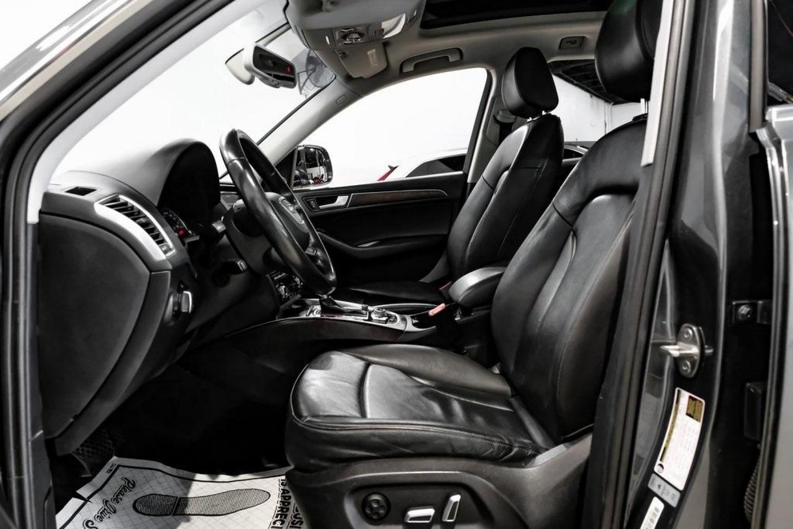 2017 Daytona Gray Pearl /Black Audi Q5 2.0T Premium Plus (WA1L2AFP8HA) with an 2.0L 4-Cylinder TFSI engine, Automatic transmission, located at 15300 Midway Rd., Addison, TX, 75001, (972) 702-0011, 32.958321, -96.838074 - 2018 Audi Q7 2.0T Premium Plus Quattro<br><br>Now Available at Midway Auto Group, Addison, Texas<br><br>Sophisticated, powerful, and exceptionally refined the 2018 Audi Q7 Premium Plus Quattro delivers true luxury SUV performance with three-row versatility and advanced German engineering. With a pre - Photo#3