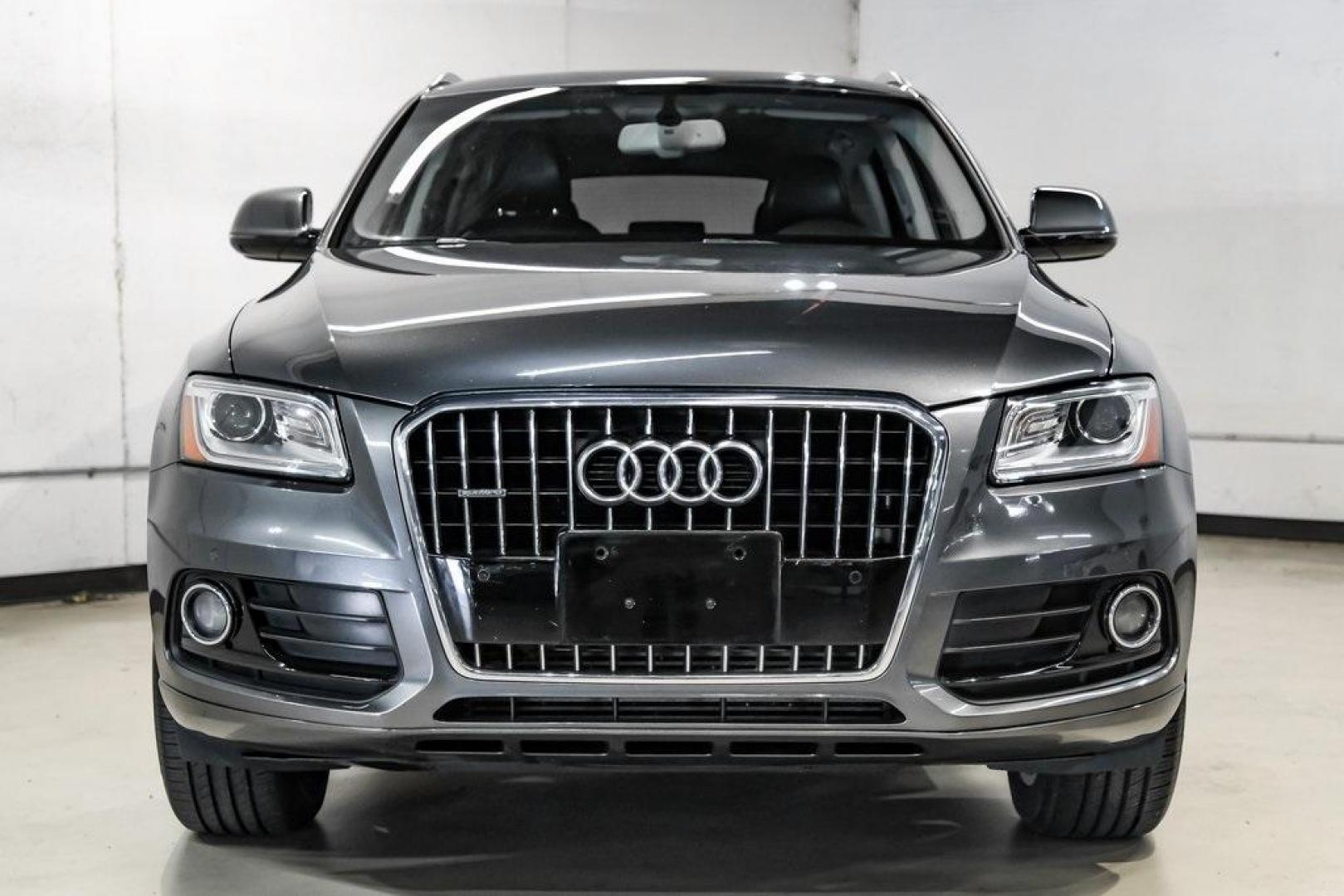 2017 Daytona Gray Pearl /Black Audi Q5 2.0T Premium Plus (WA1L2AFP8HA) with an 2.0L 4-Cylinder TFSI engine, Automatic transmission, located at 15300 Midway Rd., Addison, TX, 75001, (972) 702-0011, 32.958321, -96.838074 - 2018 Audi Q7 2.0T Premium Plus Quattro<br><br>Now Available at Midway Auto Group, Addison, Texas<br><br>Sophisticated, powerful, and exceptionally refined the 2018 Audi Q7 Premium Plus Quattro delivers true luxury SUV performance with three-row versatility and advanced German engineering. With a pre - Photo#7