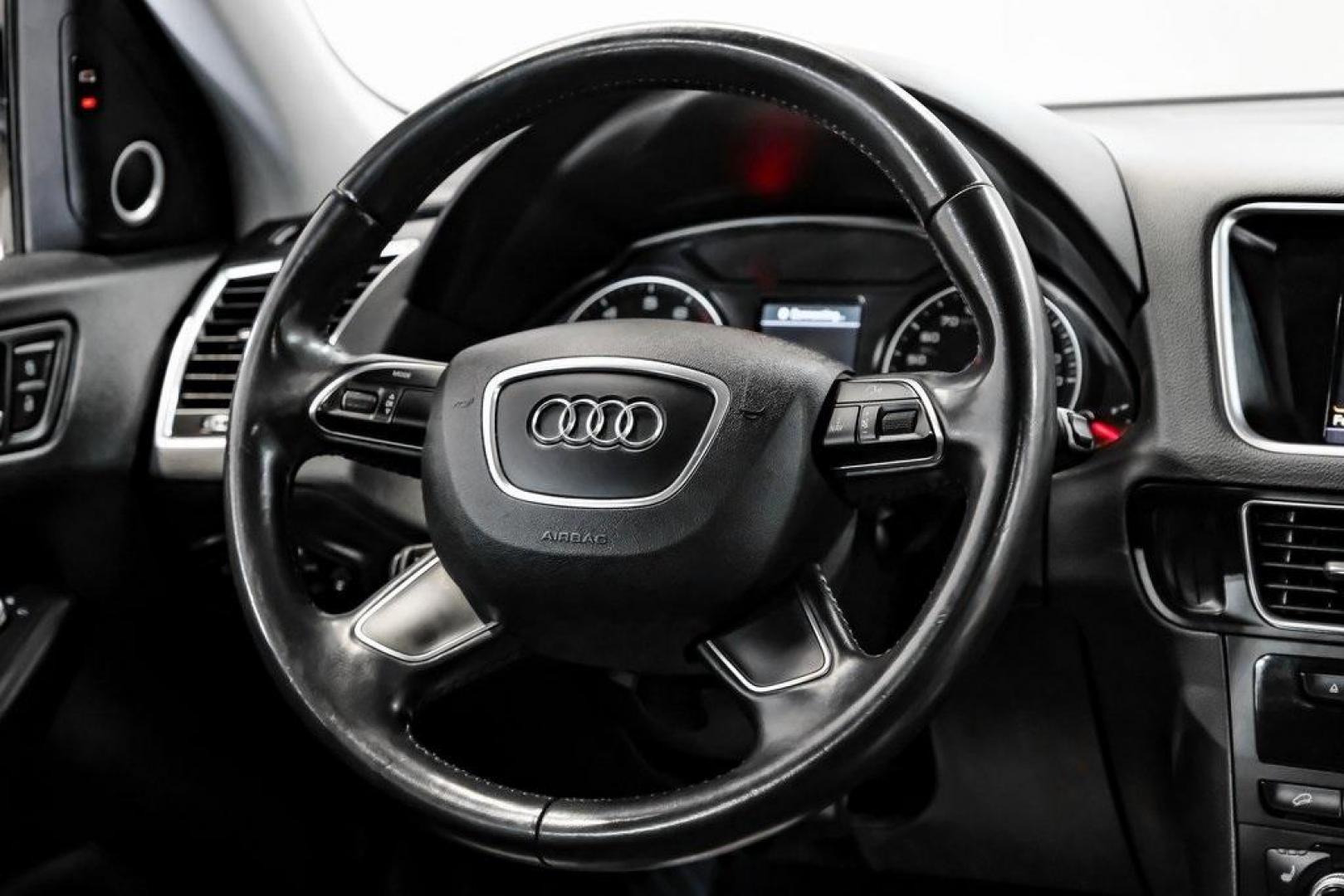 2017 Daytona Gray Pearl /Black Audi Q5 2.0T Premium Plus (WA1L2AFP8HA) with an 2.0L 4-Cylinder TFSI engine, Automatic transmission, located at 15300 Midway Rd., Addison, TX, 75001, (972) 702-0011, 32.958321, -96.838074 - 2018 Audi Q7 2.0T Premium Plus Quattro<br><br>Now Available at Midway Auto Group, Addison, Texas<br><br>Sophisticated, powerful, and exceptionally refined the 2018 Audi Q7 Premium Plus Quattro delivers true luxury SUV performance with three-row versatility and advanced German engineering. With a pre - Photo#24