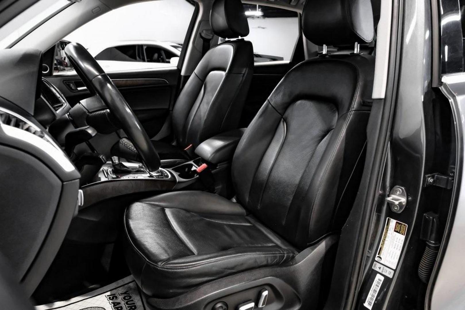 2017 Daytona Gray Pearl /Black Audi Q5 2.0T Premium Plus (WA1L2AFP8HA) with an 2.0L 4-Cylinder TFSI engine, Automatic transmission, located at 15300 Midway Rd., Addison, TX, 75001, (972) 702-0011, 32.958321, -96.838074 - 2018 Audi Q7 2.0T Premium Plus Quattro<br><br>Now Available at Midway Auto Group, Addison, Texas<br><br>Sophisticated, powerful, and exceptionally refined the 2018 Audi Q7 Premium Plus Quattro delivers true luxury SUV performance with three-row versatility and advanced German engineering. With a pre - Photo#40