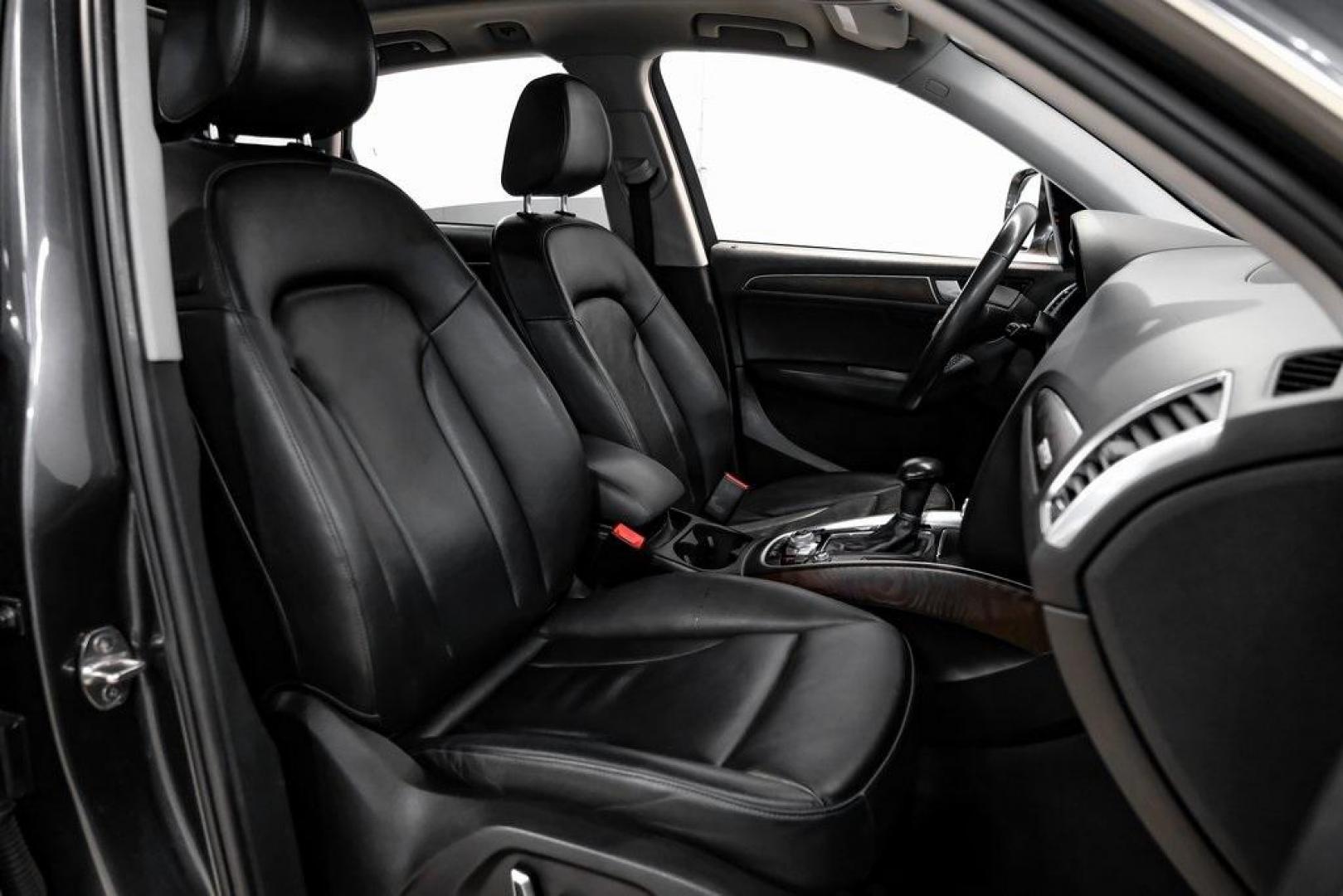 2017 Daytona Gray Pearl /Black Audi Q5 2.0T Premium Plus (WA1L2AFP8HA) with an 2.0L 4-Cylinder TFSI engine, Automatic transmission, located at 15300 Midway Rd., Addison, TX, 75001, (972) 702-0011, 32.958321, -96.838074 - 2018 Audi Q7 2.0T Premium Plus Quattro<br><br>Now Available at Midway Auto Group, Addison, Texas<br><br>Sophisticated, powerful, and exceptionally refined the 2018 Audi Q7 Premium Plus Quattro delivers true luxury SUV performance with three-row versatility and advanced German engineering. With a pre - Photo#43