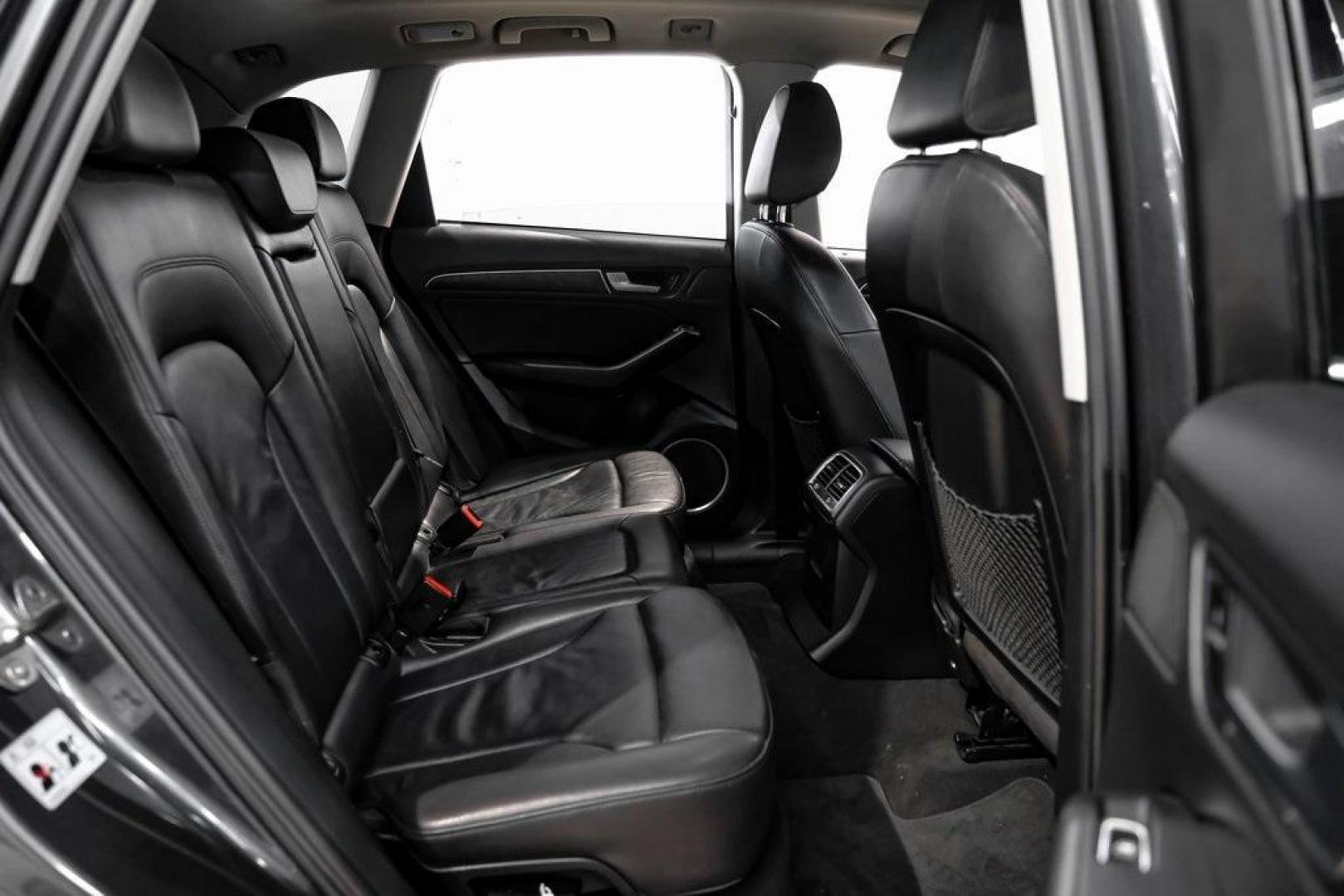 2017 Daytona Gray Pearl /Black Audi Q5 2.0T Premium Plus (WA1L2AFP8HA) with an 2.0L 4-Cylinder TFSI engine, Automatic transmission, located at 15300 Midway Rd., Addison, TX, 75001, (972) 702-0011, 32.958321, -96.838074 - 2018 Audi Q7 2.0T Premium Plus Quattro<br><br>Now Available at Midway Auto Group, Addison, Texas<br><br>Sophisticated, powerful, and exceptionally refined the 2018 Audi Q7 Premium Plus Quattro delivers true luxury SUV performance with three-row versatility and advanced German engineering. With a pre - Photo#45