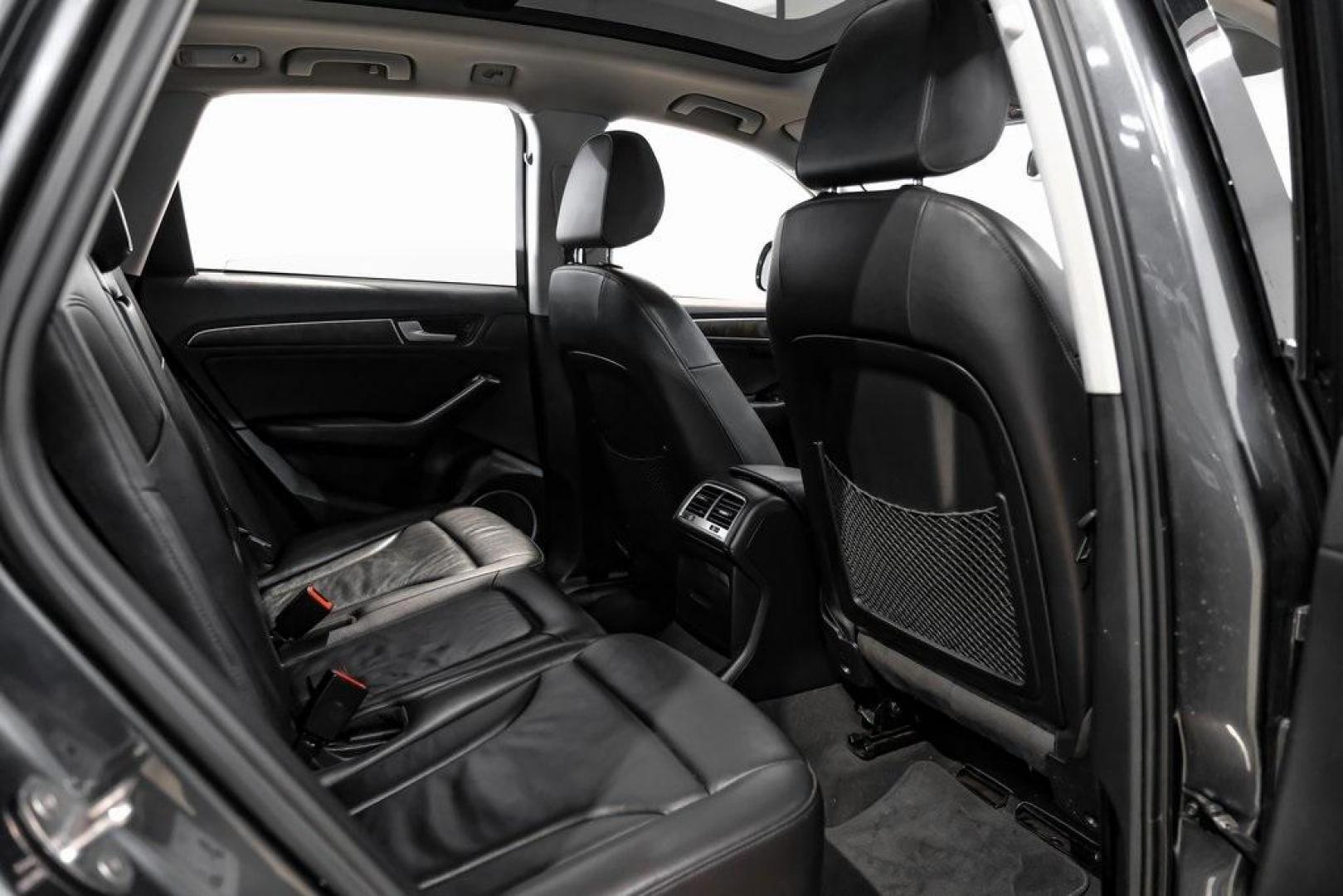 2017 Daytona Gray Pearl /Black Audi Q5 2.0T Premium Plus (WA1L2AFP8HA) with an 2.0L 4-Cylinder TFSI engine, Automatic transmission, located at 15300 Midway Rd., Addison, TX, 75001, (972) 702-0011, 32.958321, -96.838074 - 2018 Audi Q7 2.0T Premium Plus Quattro<br><br>Now Available at Midway Auto Group, Addison, Texas<br><br>Sophisticated, powerful, and exceptionally refined the 2018 Audi Q7 Premium Plus Quattro delivers true luxury SUV performance with three-row versatility and advanced German engineering. With a pre - Photo#46