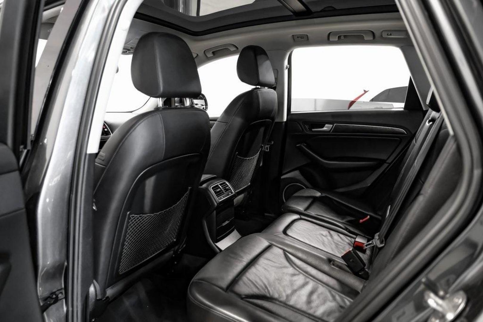 2017 Daytona Gray Pearl /Black Audi Q5 2.0T Premium Plus (WA1L2AFP8HA) with an 2.0L 4-Cylinder TFSI engine, Automatic transmission, located at 15300 Midway Rd., Addison, TX, 75001, (972) 702-0011, 32.958321, -96.838074 - 2018 Audi Q7 2.0T Premium Plus Quattro<br><br>Now Available at Midway Auto Group, Addison, Texas<br><br>Sophisticated, powerful, and exceptionally refined the 2018 Audi Q7 Premium Plus Quattro delivers true luxury SUV performance with three-row versatility and advanced German engineering. With a pre - Photo#48