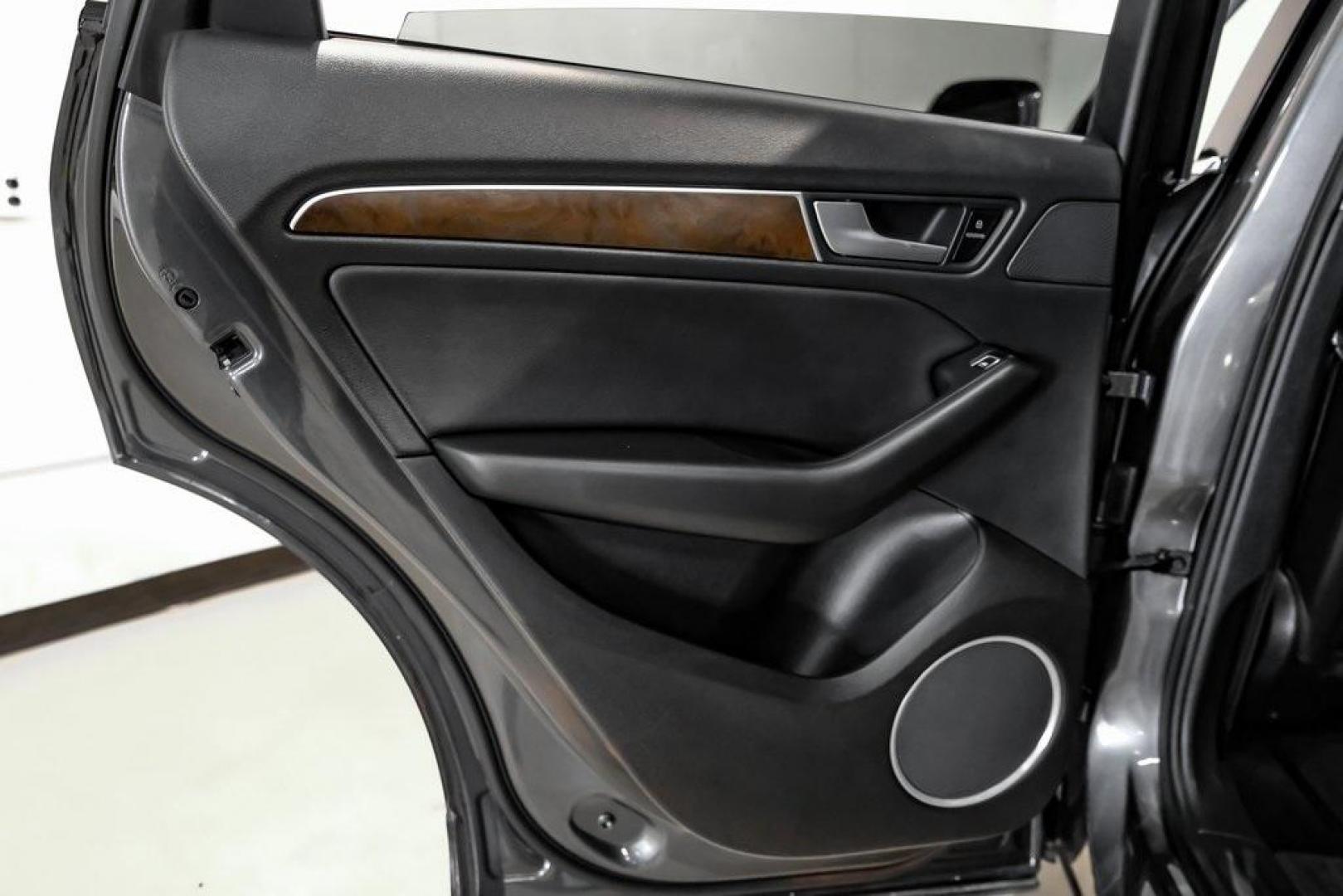 2017 Daytona Gray Pearl /Black Audi Q5 2.0T Premium Plus (WA1L2AFP8HA) with an 2.0L 4-Cylinder TFSI engine, Automatic transmission, located at 15300 Midway Rd., Addison, TX, 75001, (972) 702-0011, 32.958321, -96.838074 - 2018 Audi Q7 2.0T Premium Plus Quattro<br><br>Now Available at Midway Auto Group, Addison, Texas<br><br>Sophisticated, powerful, and exceptionally refined the 2018 Audi Q7 Premium Plus Quattro delivers true luxury SUV performance with three-row versatility and advanced German engineering. With a pre - Photo#56