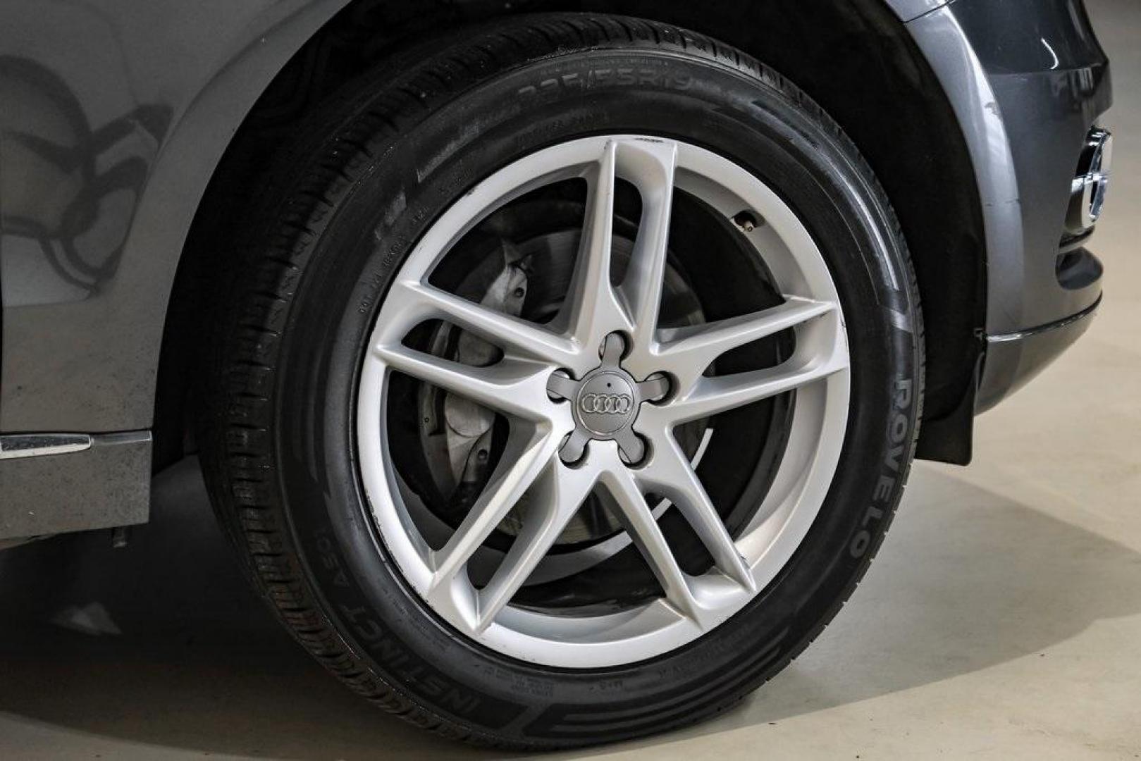 2017 Daytona Gray Pearl /Black Audi Q5 2.0T Premium Plus (WA1L2AFP8HA) with an 2.0L 4-Cylinder TFSI engine, Automatic transmission, located at 15300 Midway Rd., Addison, TX, 75001, (972) 702-0011, 32.958321, -96.838074 - 2018 Audi Q7 2.0T Premium Plus Quattro<br><br>Now Available at Midway Auto Group, Addison, Texas<br><br>Sophisticated, powerful, and exceptionally refined the 2018 Audi Q7 Premium Plus Quattro delivers true luxury SUV performance with three-row versatility and advanced German engineering. With a pre - Photo#70