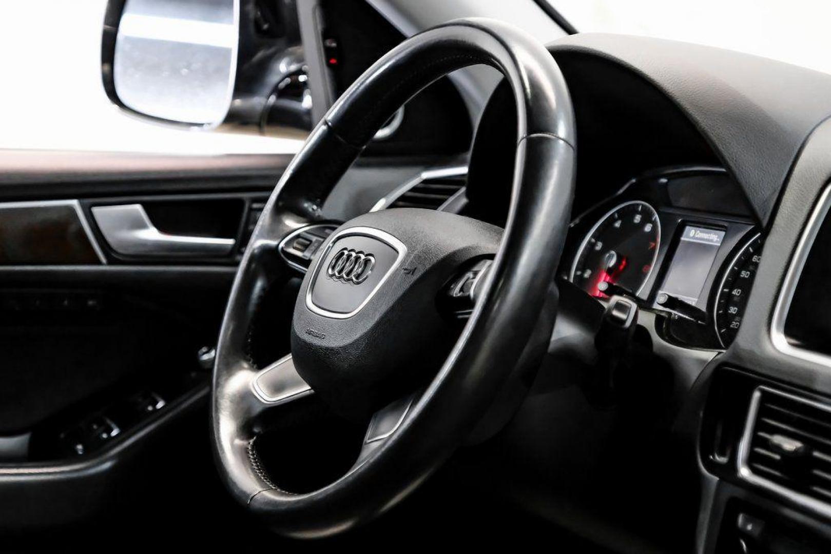 2017 Daytona Gray Pearl /Black Audi Q5 2.0T Premium Plus (WA1L2AFP8HA) with an 2.0L 4-Cylinder TFSI engine, Automatic transmission, located at 15300 Midway Rd., Addison, TX, 75001, (972) 702-0011, 32.958321, -96.838074 - 2018 Audi Q7 2.0T Premium Plus Quattro<br><br>Now Available at Midway Auto Group, Addison, Texas<br><br>Sophisticated, powerful, and exceptionally refined the 2018 Audi Q7 Premium Plus Quattro delivers true luxury SUV performance with three-row versatility and advanced German engineering. With a pre - Photo#22