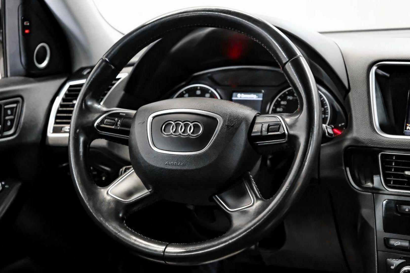 2017 Daytona Gray Pearl /Black Audi Q5 2.0T Premium Plus (WA1L2AFP8HA) with an 2.0L 4-Cylinder TFSI engine, Automatic transmission, located at 15300 Midway Rd., Addison, TX, 75001, (972) 702-0011, 32.958321, -96.838074 - 2018 Audi Q7 2.0T Premium Plus Quattro<br><br>Now Available at Midway Auto Group, Addison, Texas<br><br>Sophisticated, powerful, and exceptionally refined the 2018 Audi Q7 Premium Plus Quattro delivers true luxury SUV performance with three-row versatility and advanced German engineering. With a pre - Photo#24