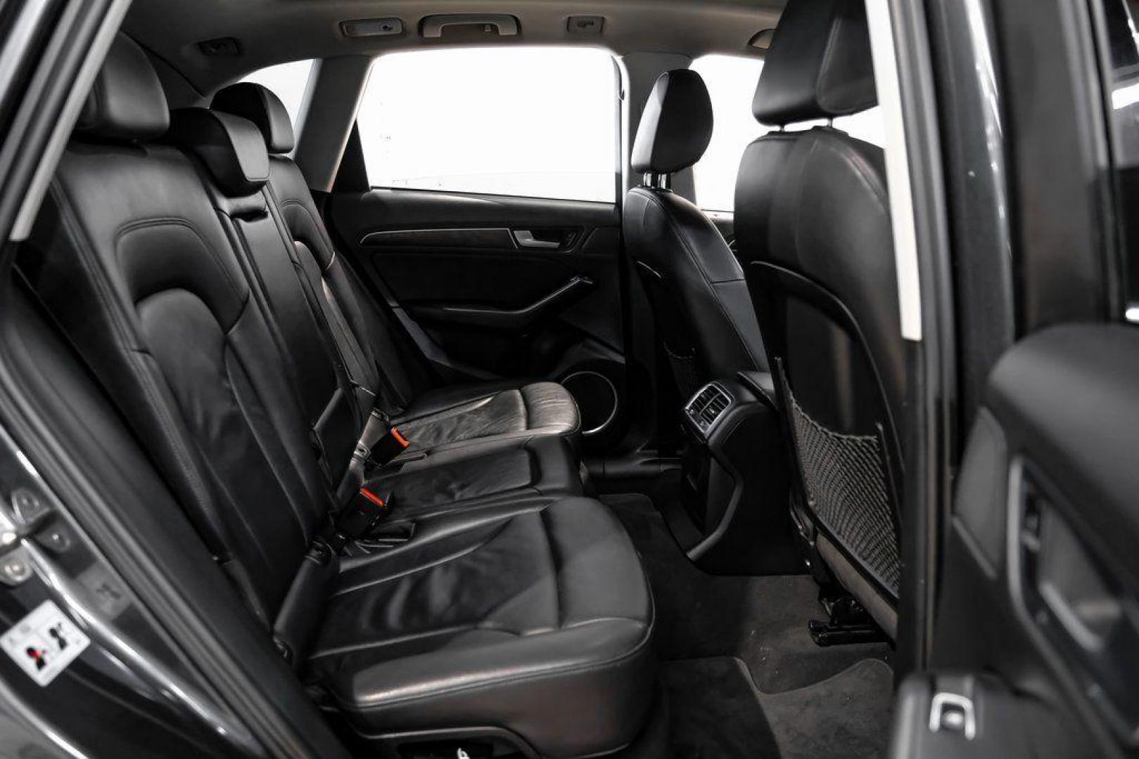 2017 Daytona Gray Pearl /Black Audi Q5 2.0T Premium Plus (WA1L2AFP8HA) with an 2.0L 4-Cylinder TFSI engine, Automatic transmission, located at 15300 Midway Rd., Addison, TX, 75001, (972) 702-0011, 32.958321, -96.838074 - 2018 Audi Q7 2.0T Premium Plus Quattro<br><br>Now Available at Midway Auto Group, Addison, Texas<br><br>Sophisticated, powerful, and exceptionally refined the 2018 Audi Q7 Premium Plus Quattro delivers true luxury SUV performance with three-row versatility and advanced German engineering. With a pre - Photo#45